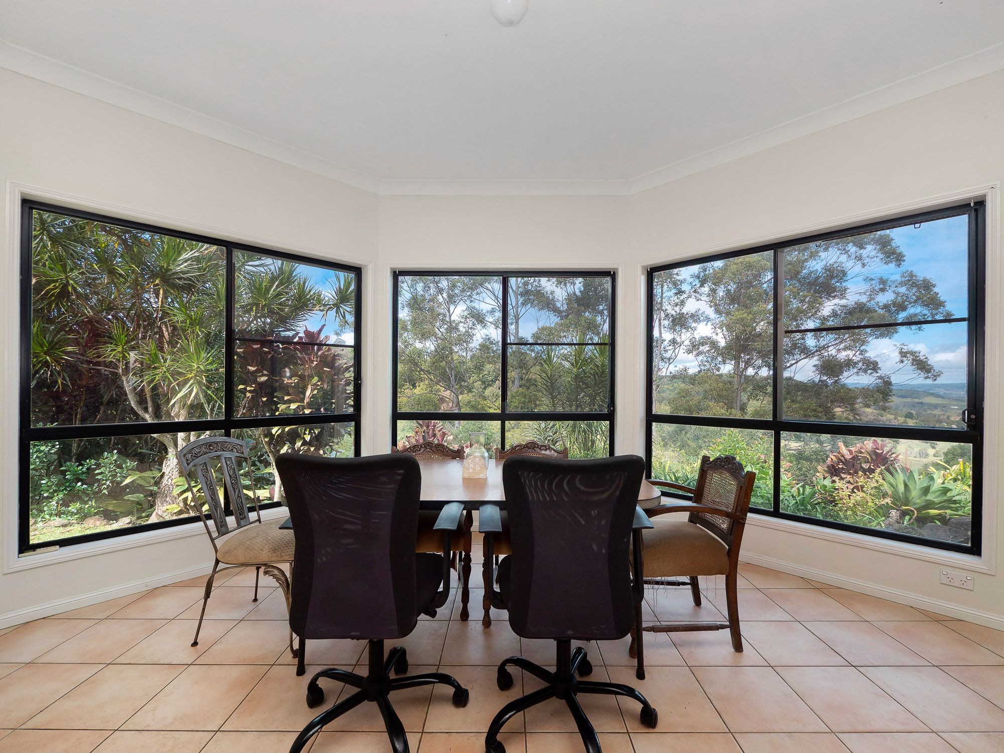 53 Barrys Road — photo 10 of 24
