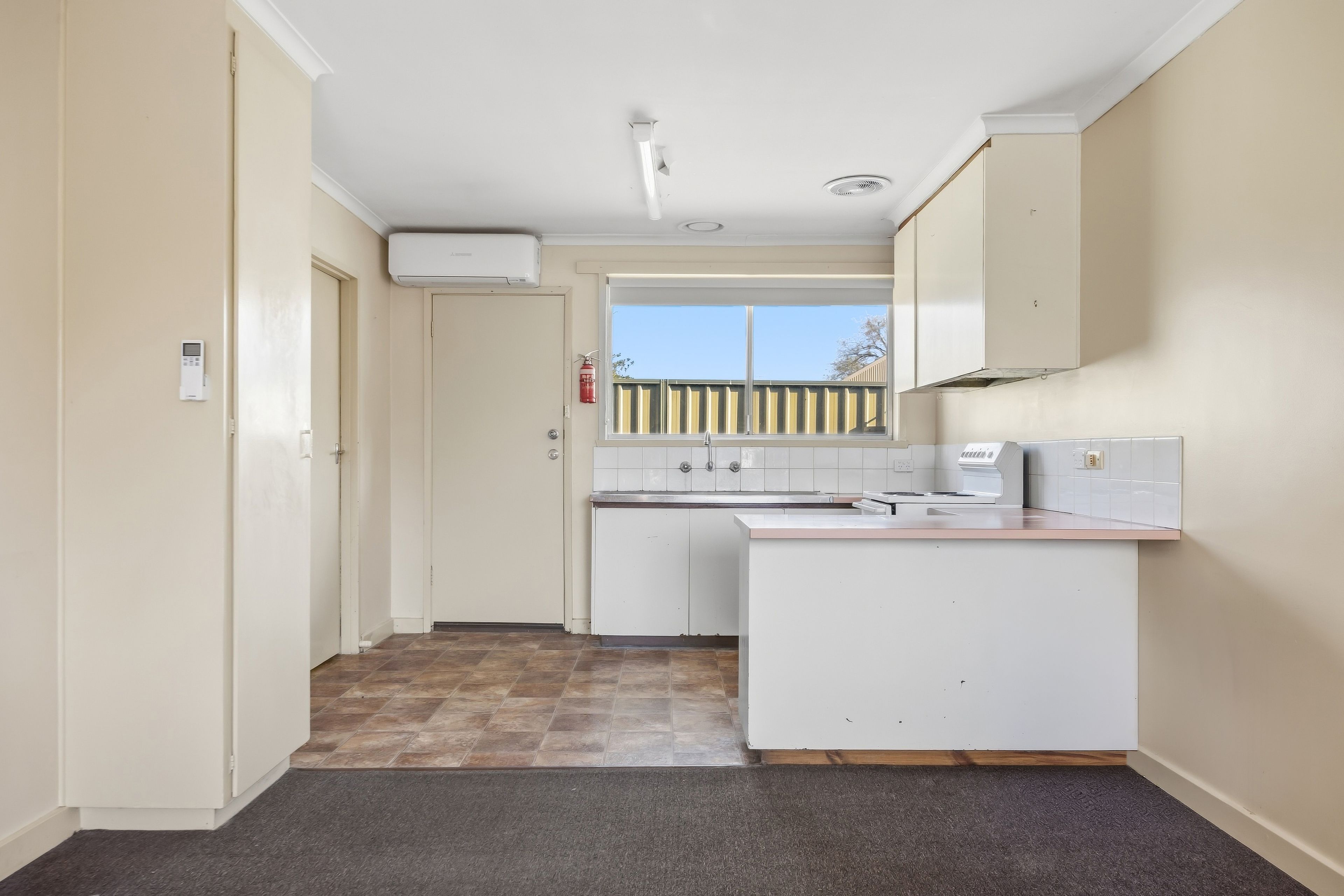 6/613 Ascot Street South — photo 7 of 11