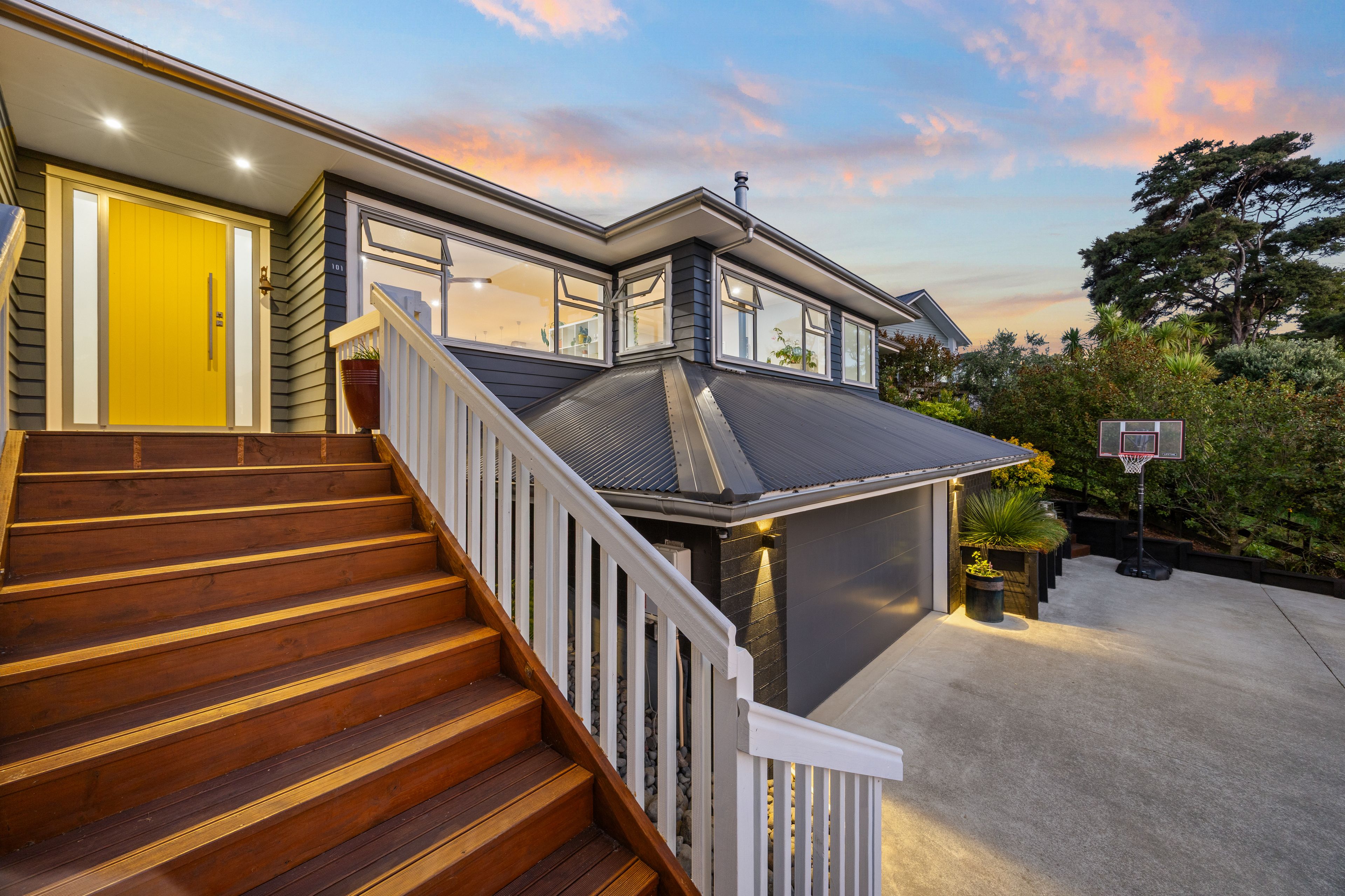 101 Waitakere Road, Waitakere, Waitakere City