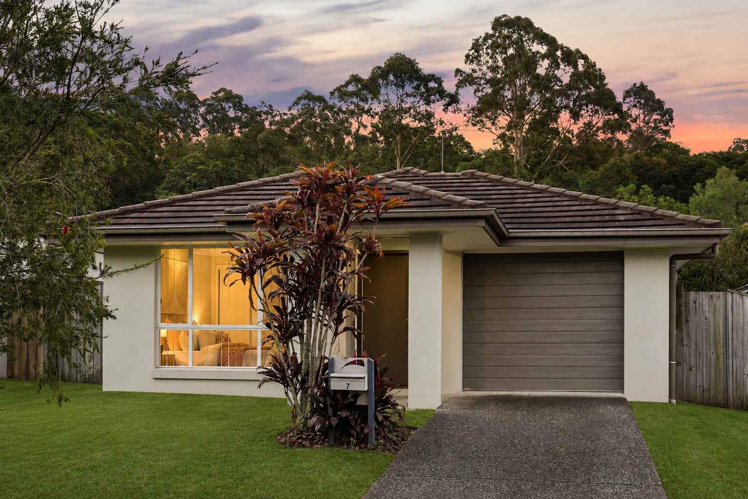 7 Paradise Place, Upper Kedron, QLD 4055