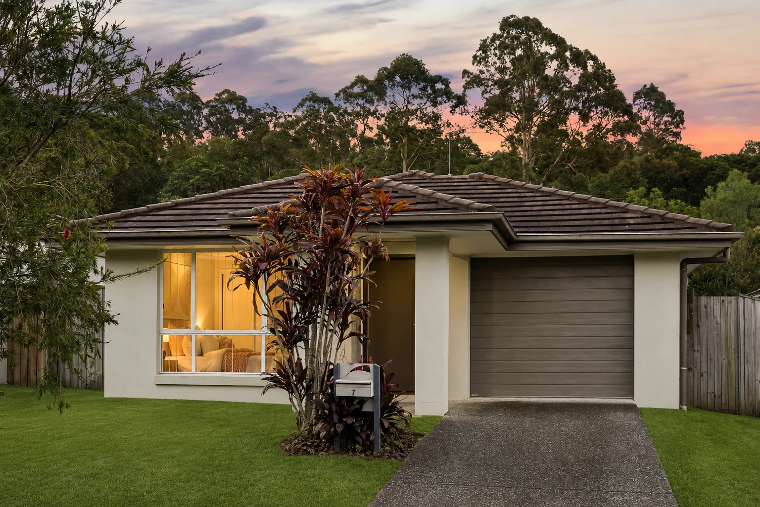 7 Paradise Place, Upper Kedron, QLD 4055