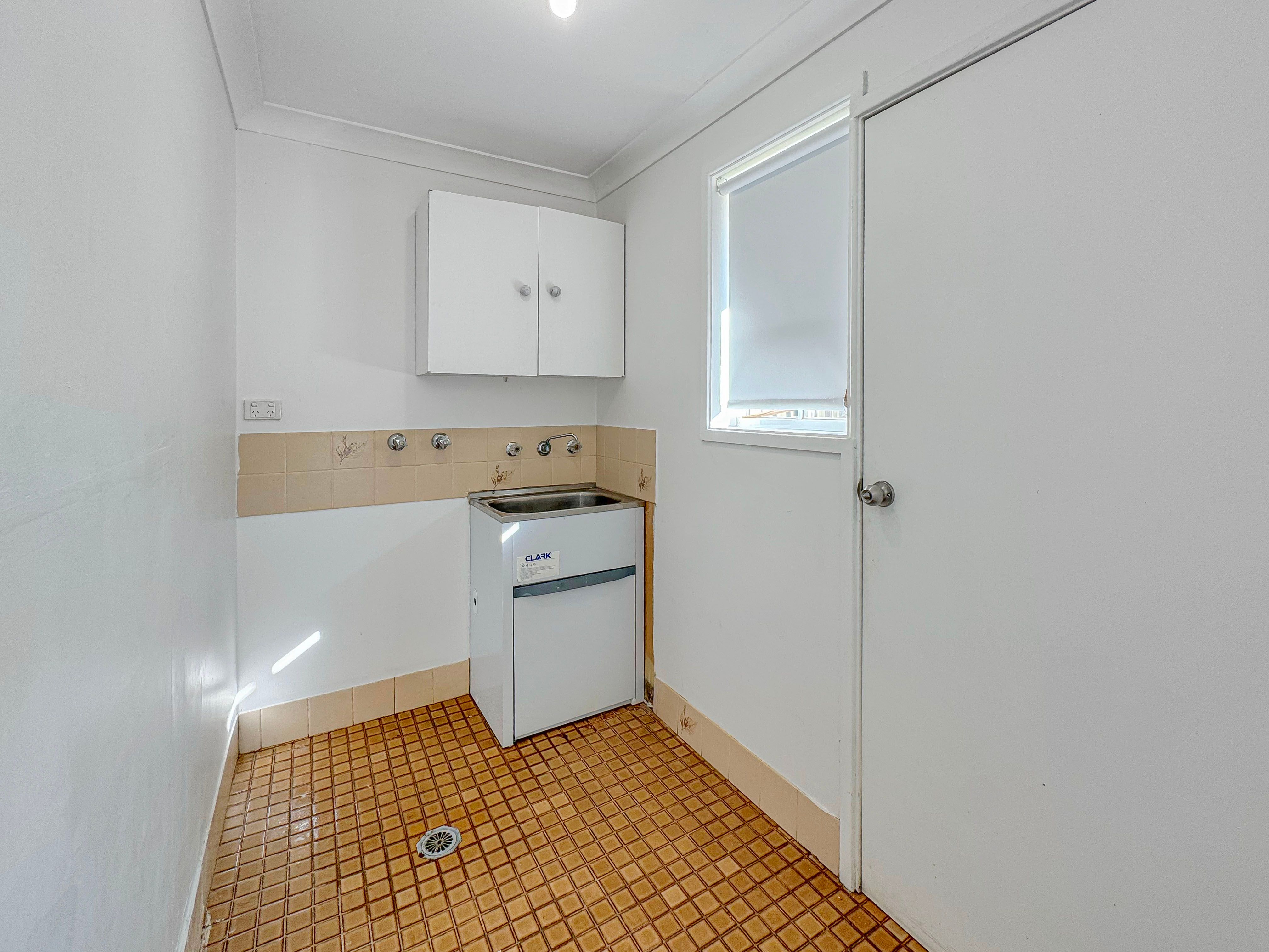 196 Cobra Street — photo 12 of 12
