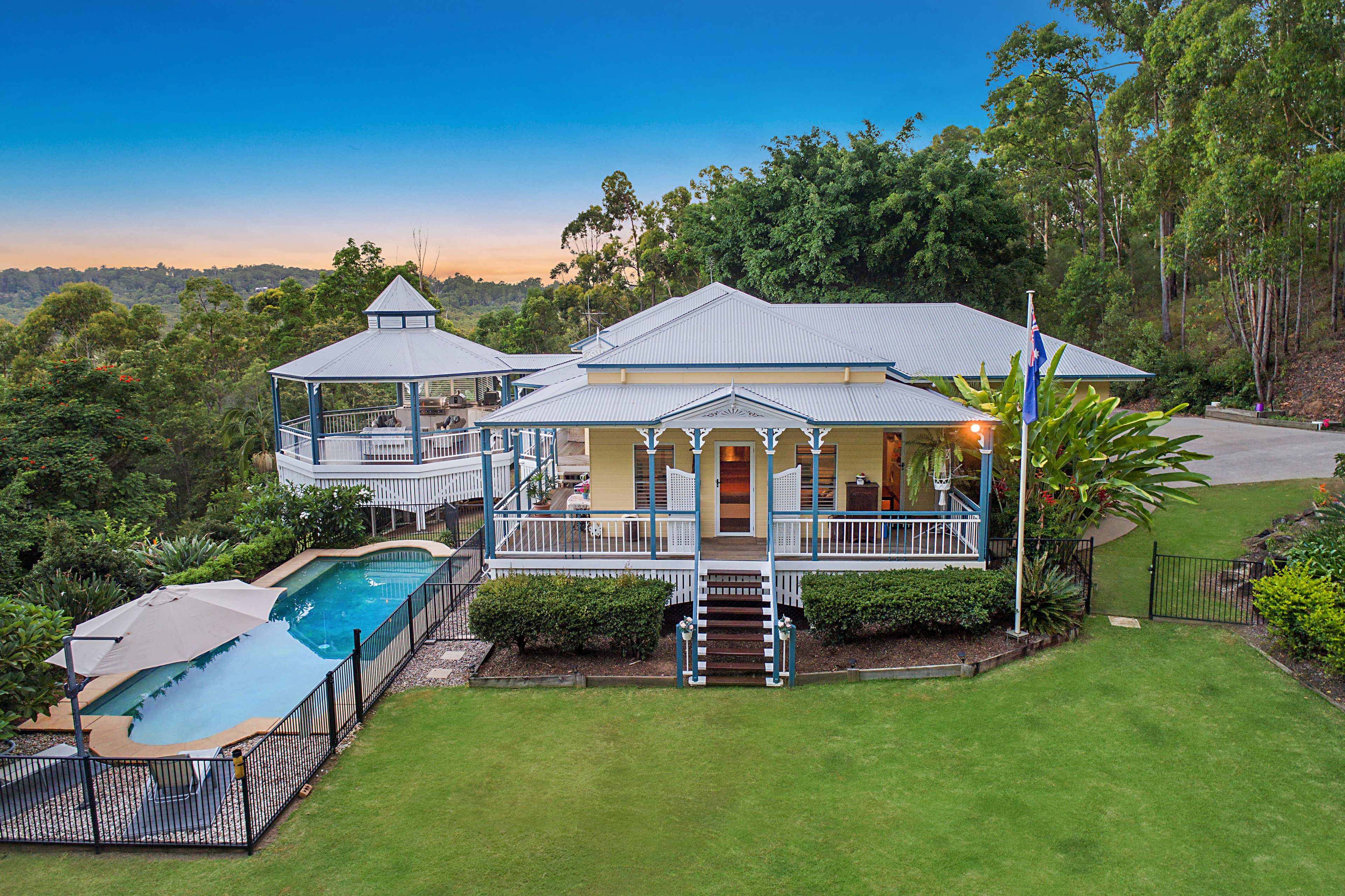 2 Lisa Road, Chevallum, QLD 4555