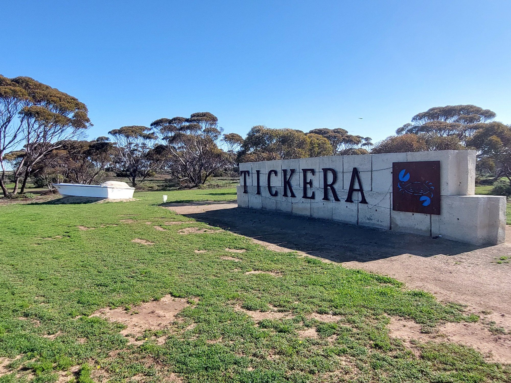 1 Stephen Crescent, Tickera, SA 5555