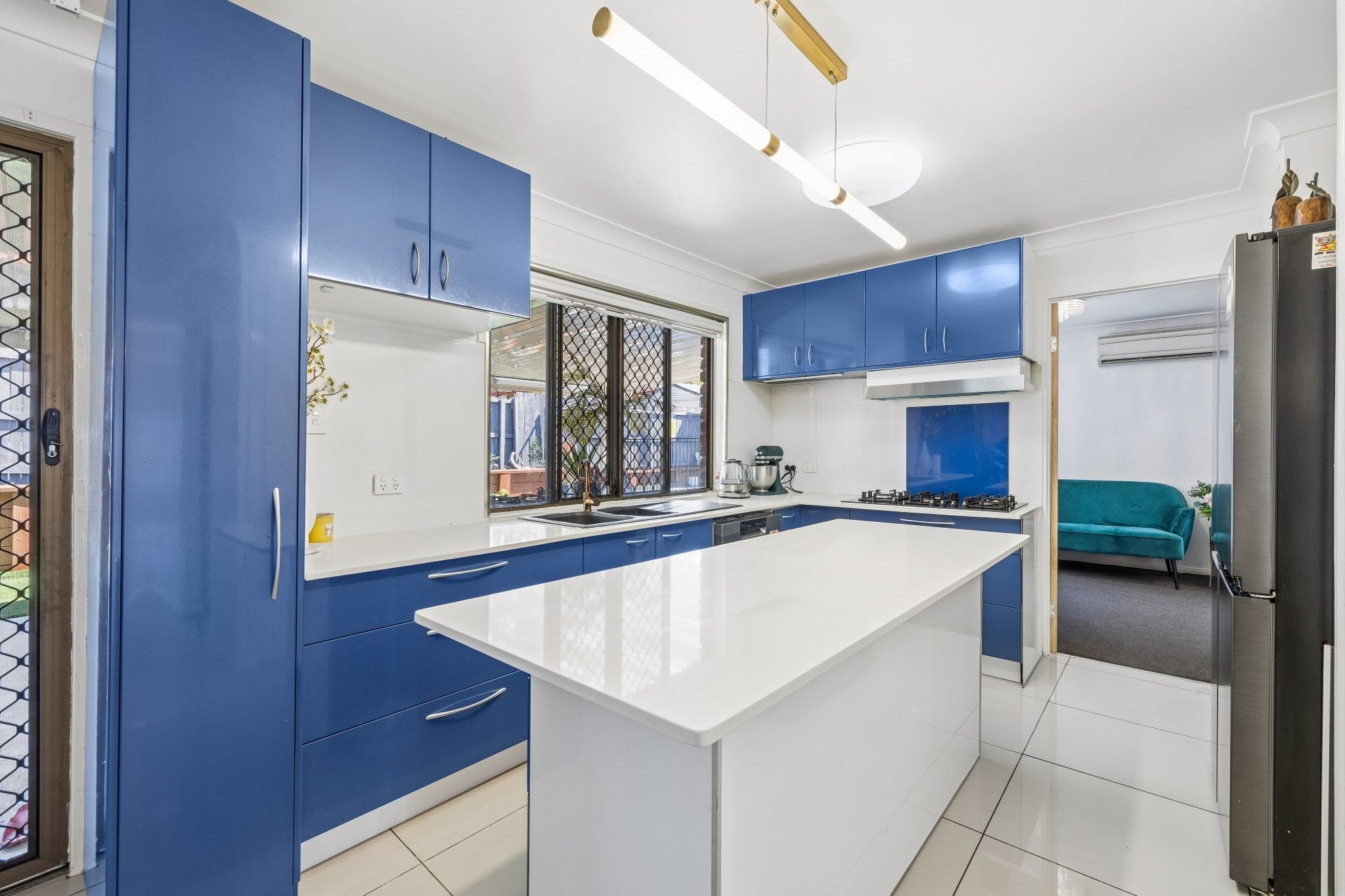 19 Corsloot Street — photo 4 of 18