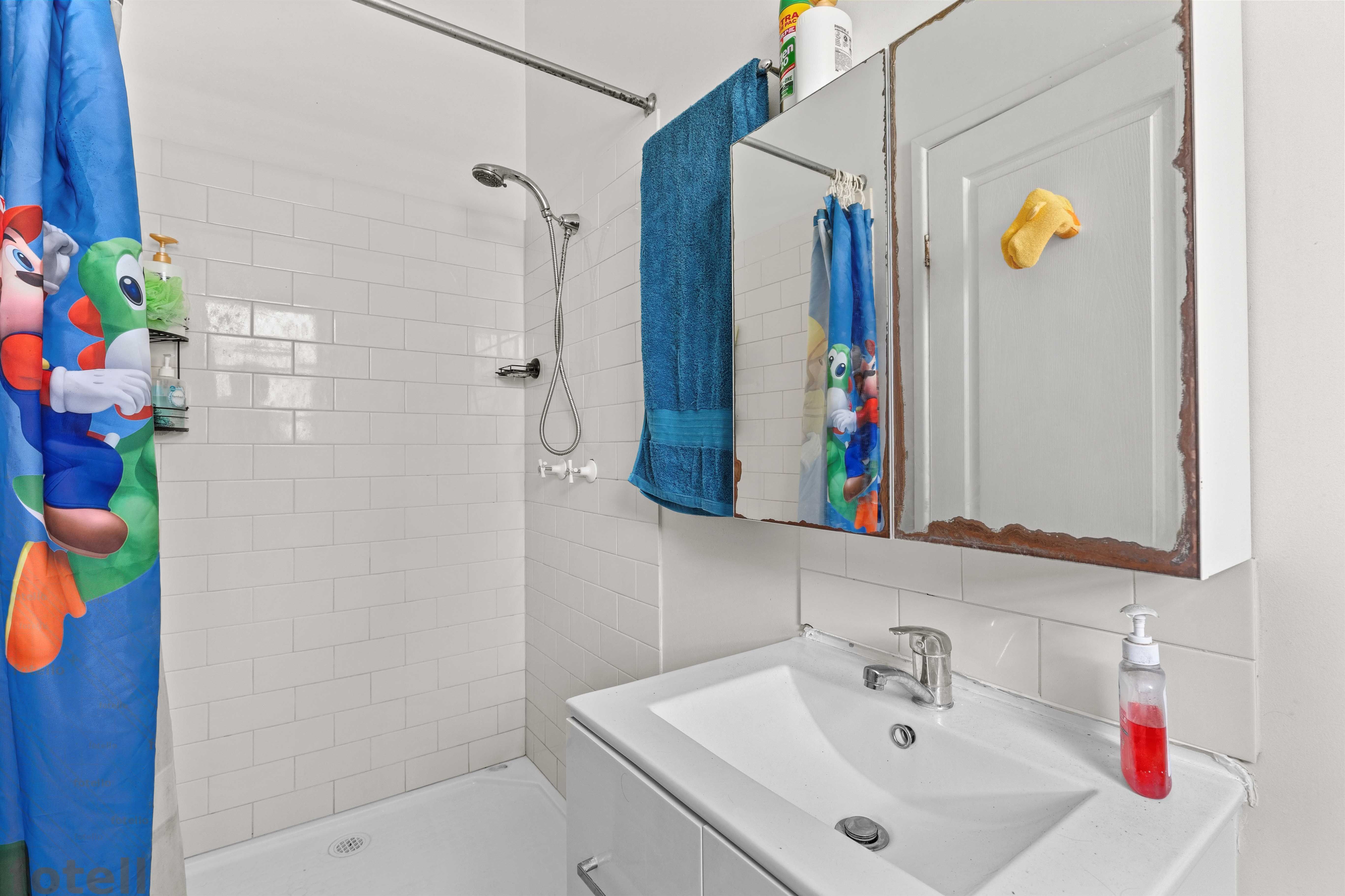 196 Pallas Street — photo 13 of 21