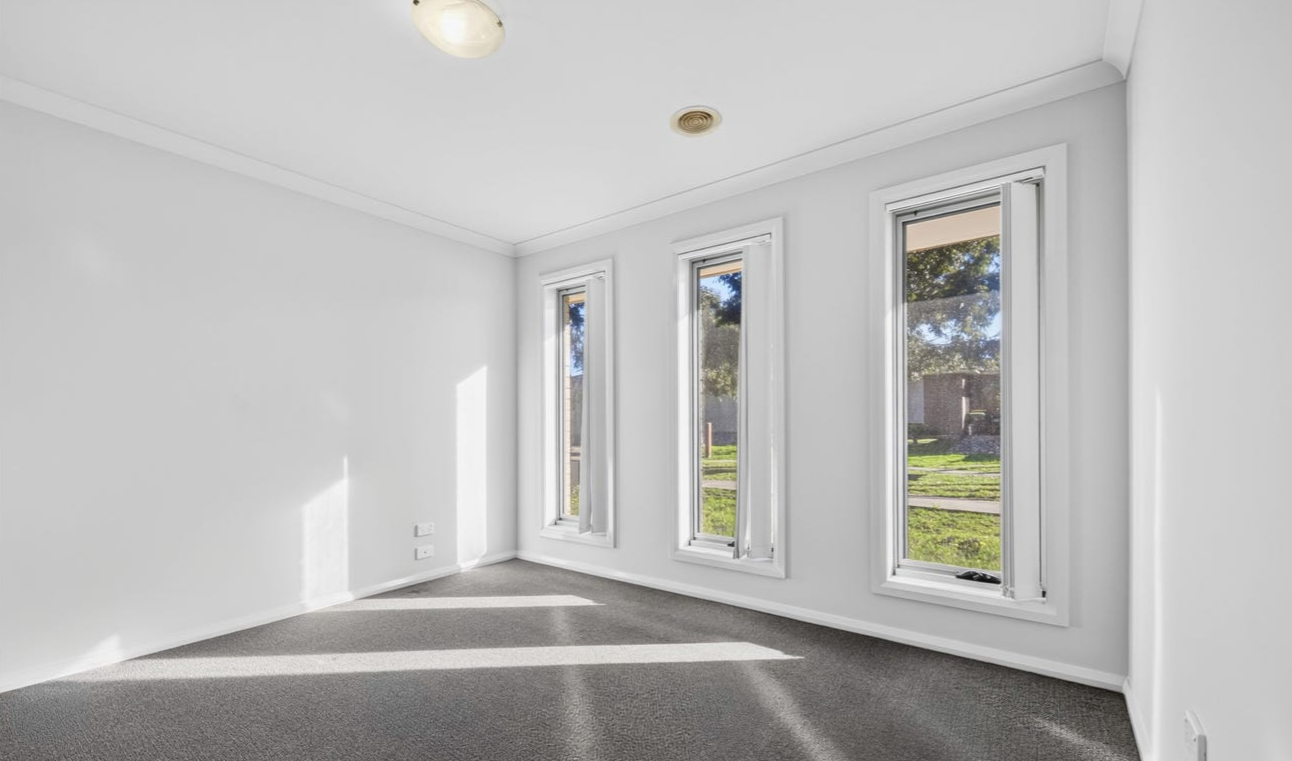 7 Nassella Close — photo 11 of 13