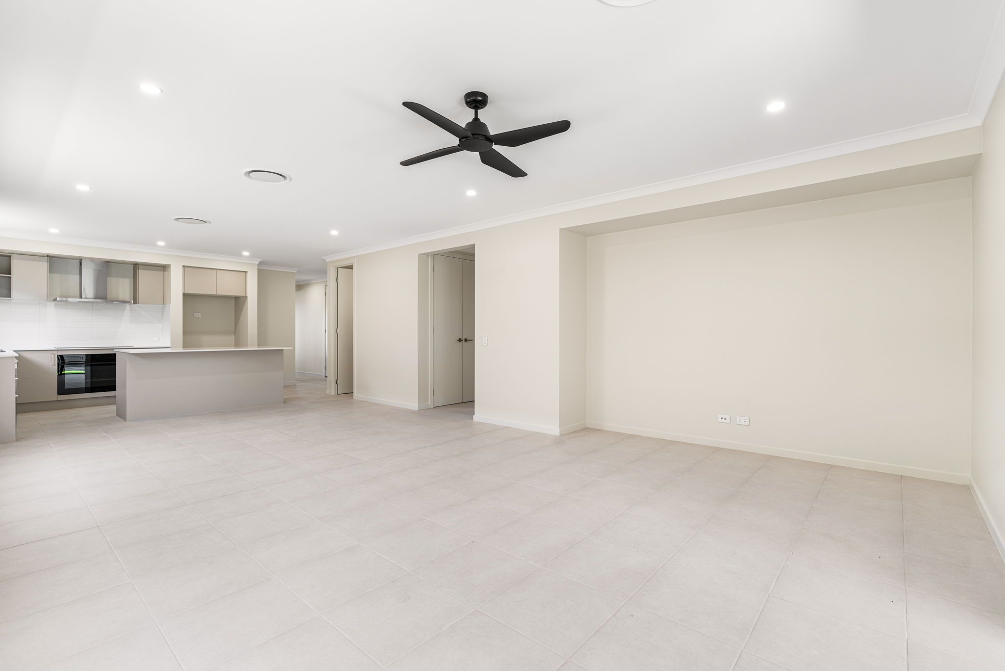 10 Thyme Street — photo 4 of 17