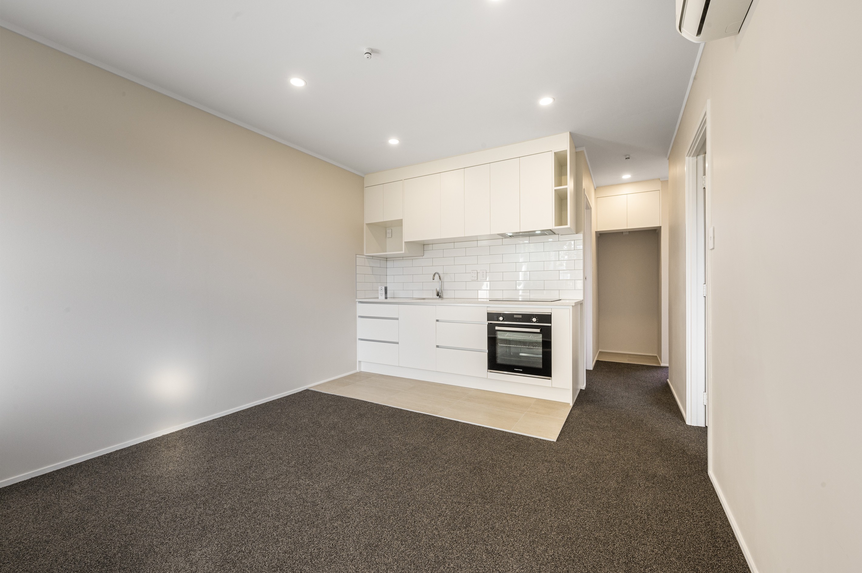 2/113 Station Road, Papatoetoe, Manukau City