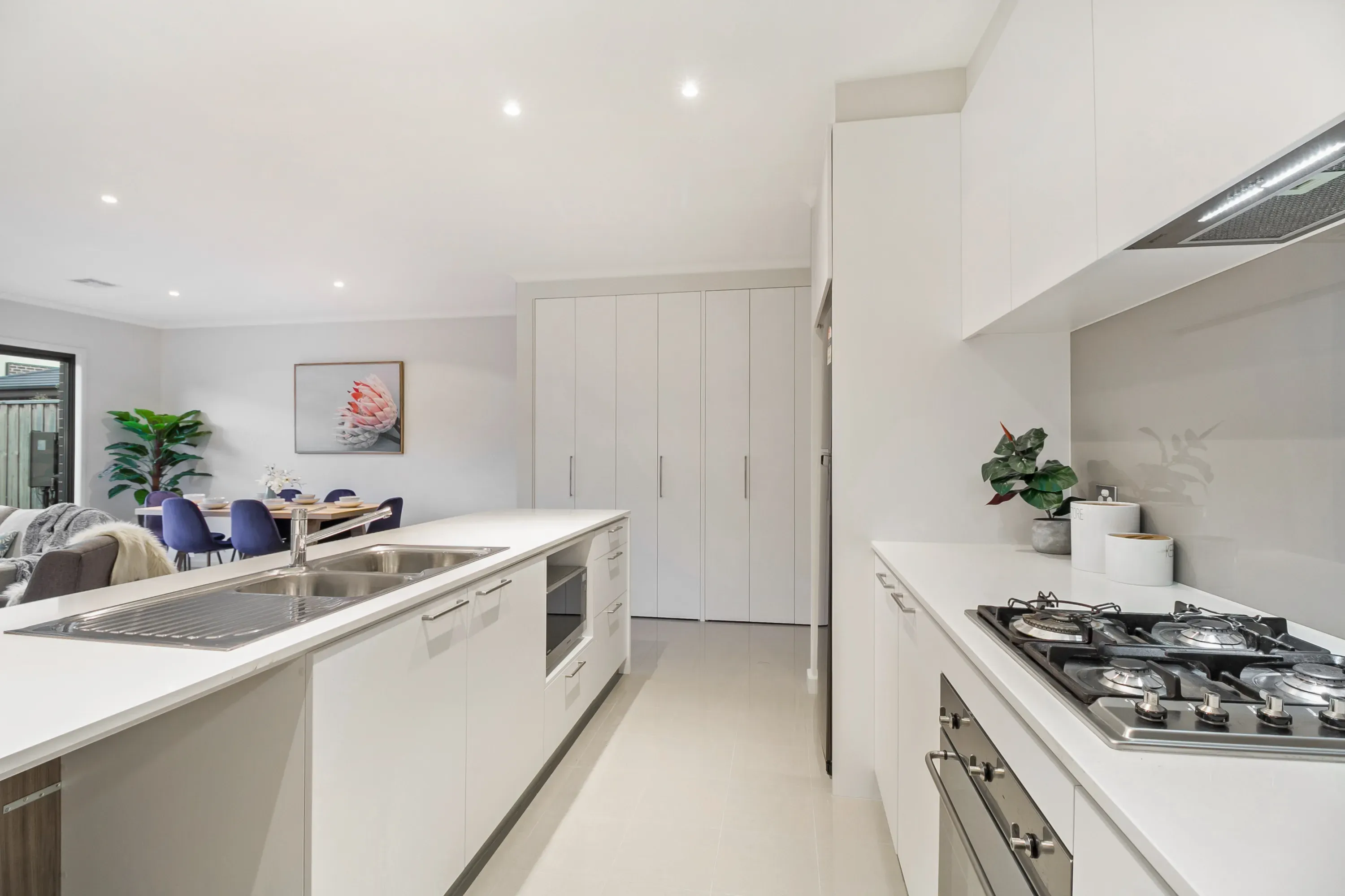 6 Cascades Way, Wantirna South, VIC 3152