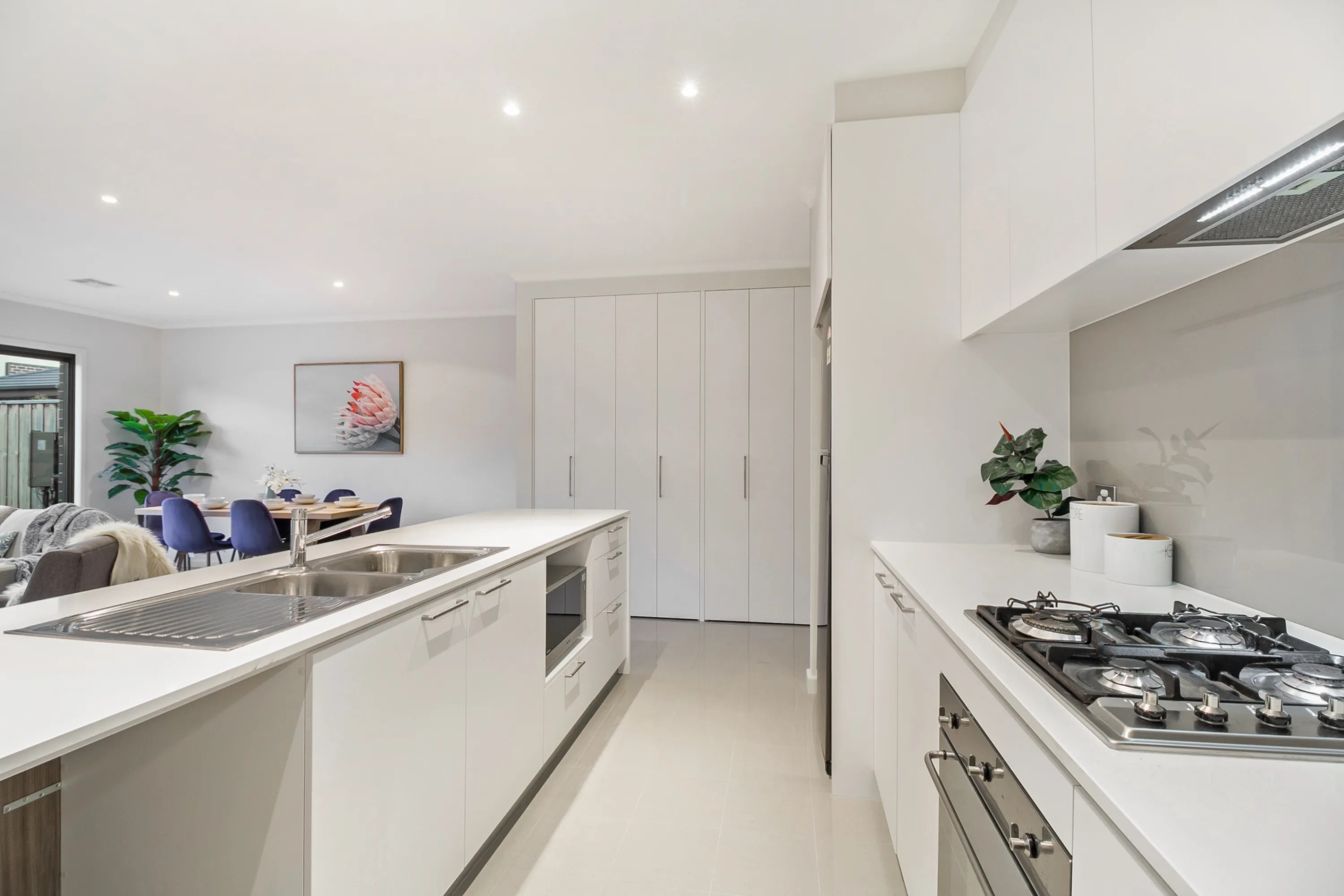 6 Cascades Way, Wantirna South, VIC 3152