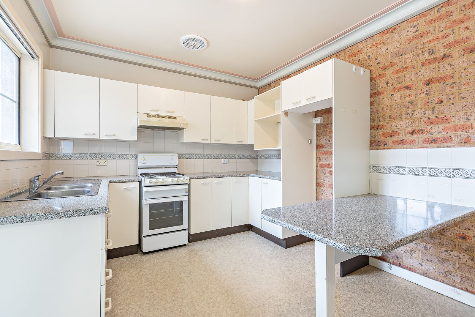2/16 Floribunda Close, Warabrook, NSW 2304