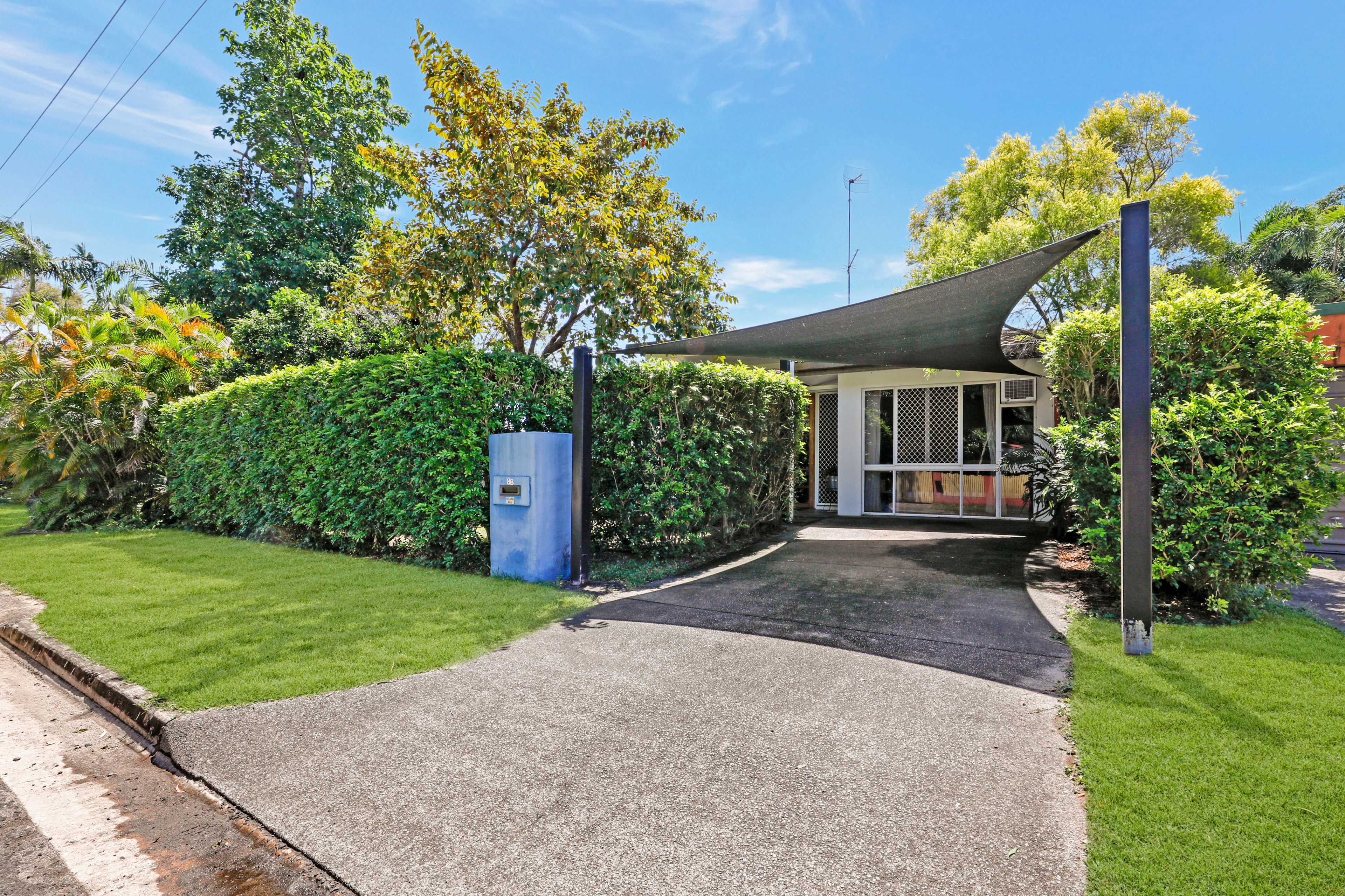 2/8 Albion Street, Yorkeys Knob, QLD 4878