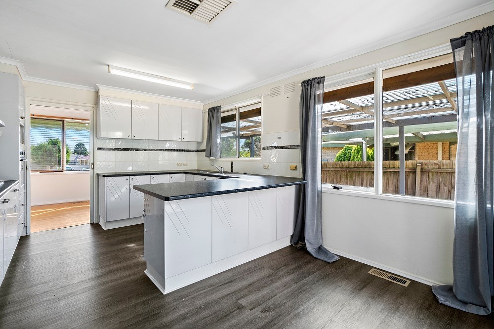 2 Melliodora Court, Endeavour Hills, VIC 3802