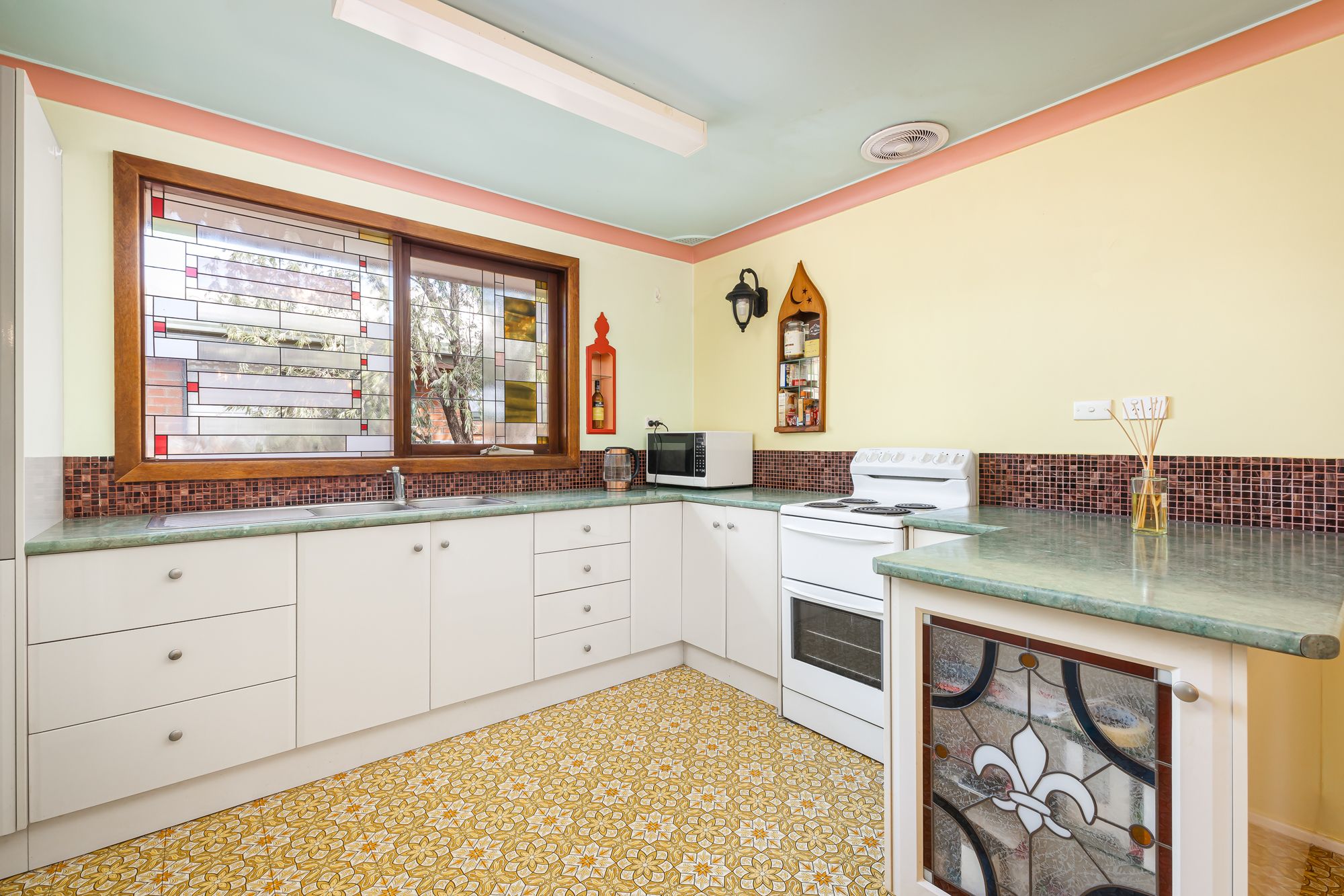 44 Gardenia Avenue — photo 4 of 12