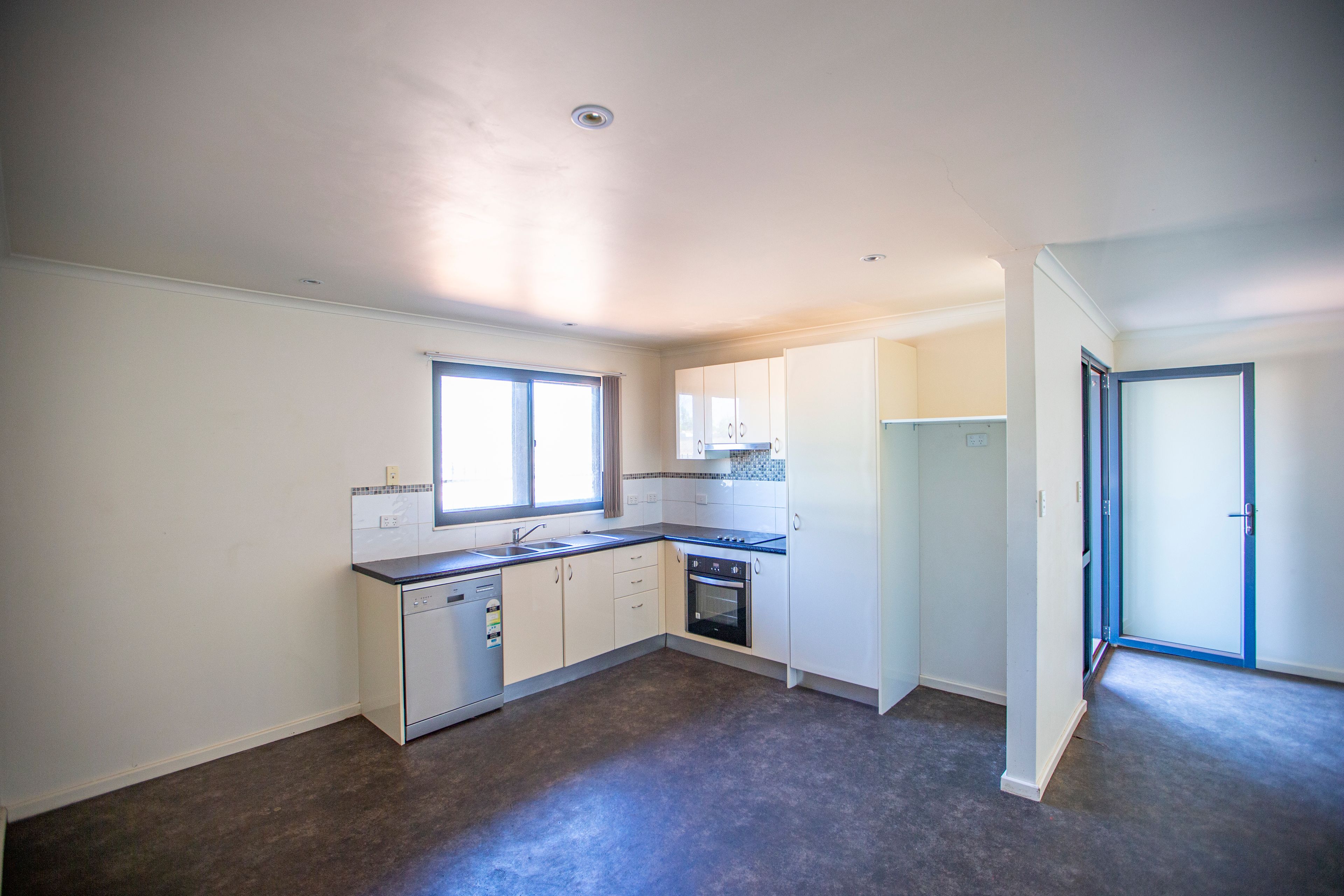 3/2 Phalarope Way, South Hedland, WA 6722