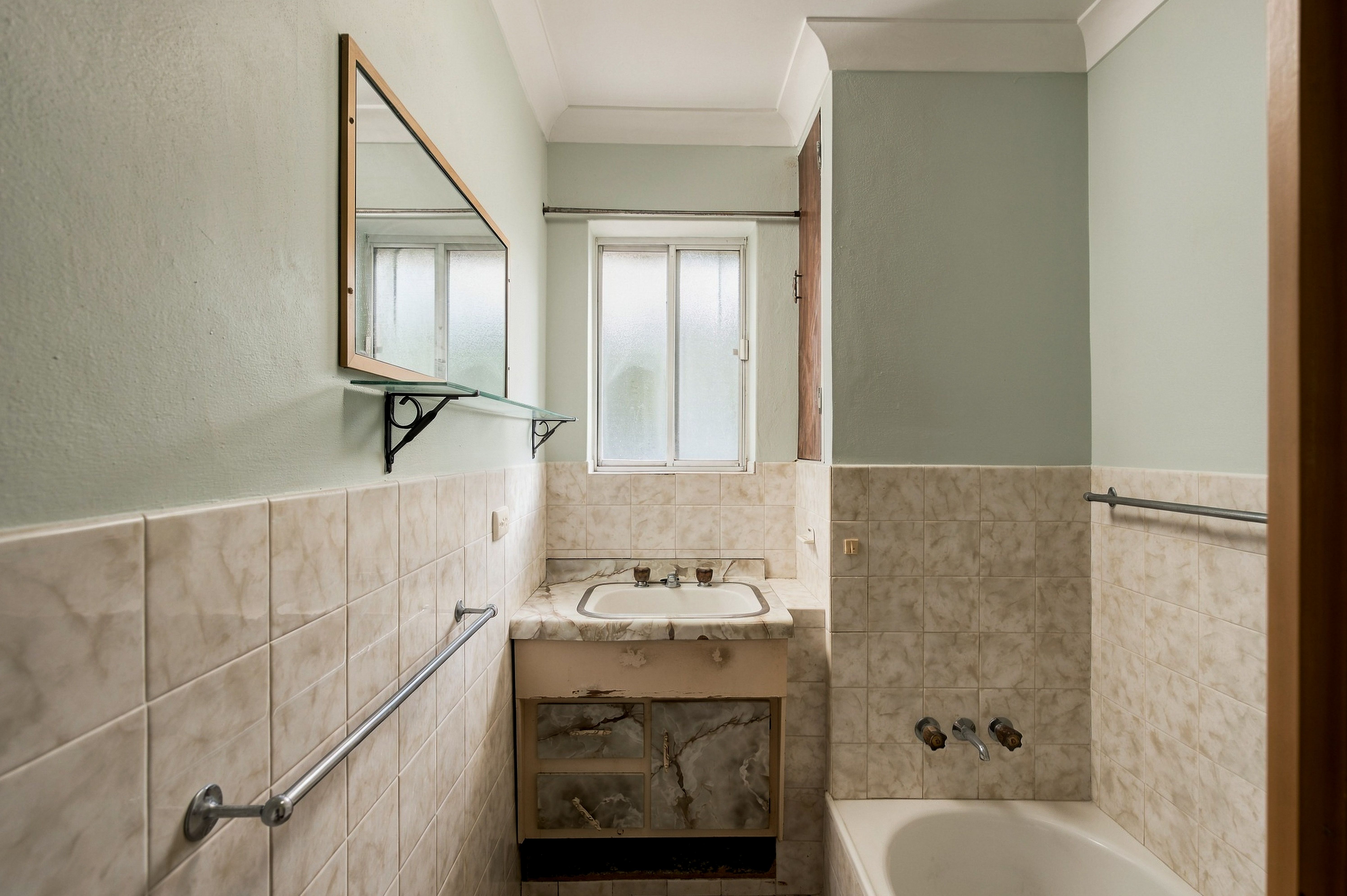 5/87 Hall Street — photo 8 of 10