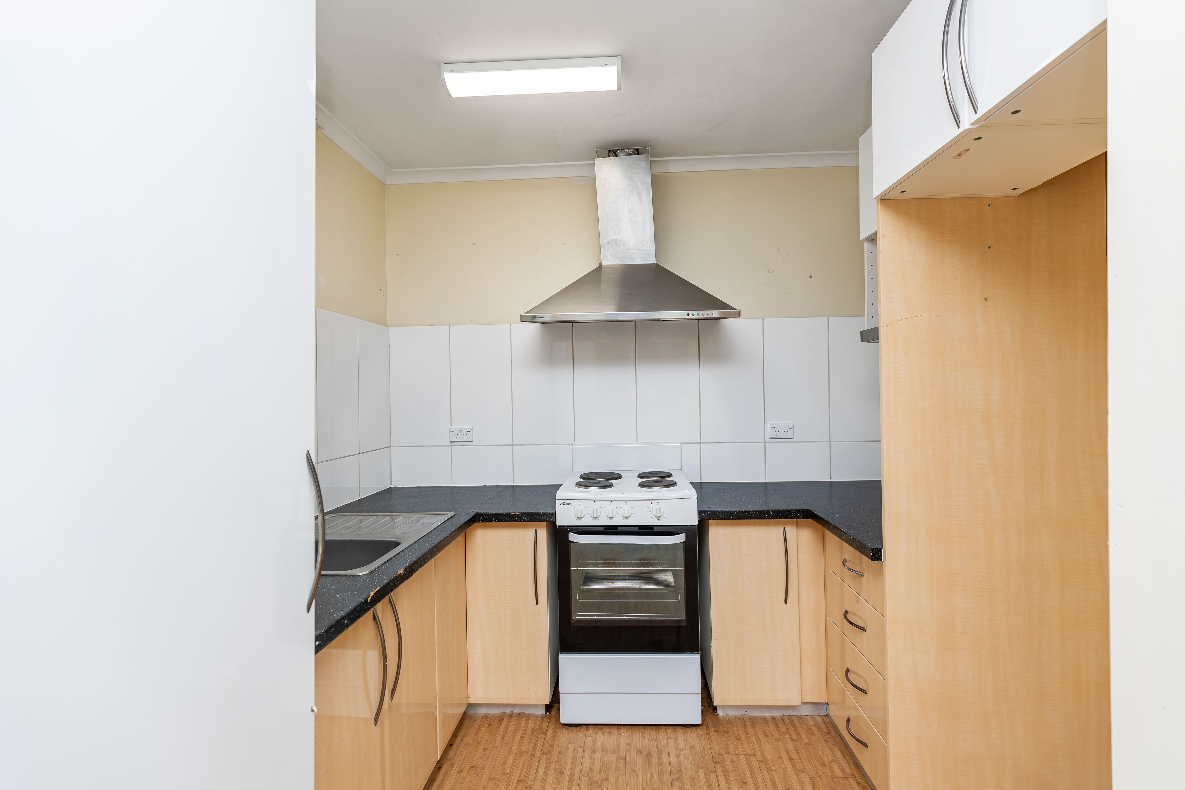 19 Baird Avenue — photo 3 of 16