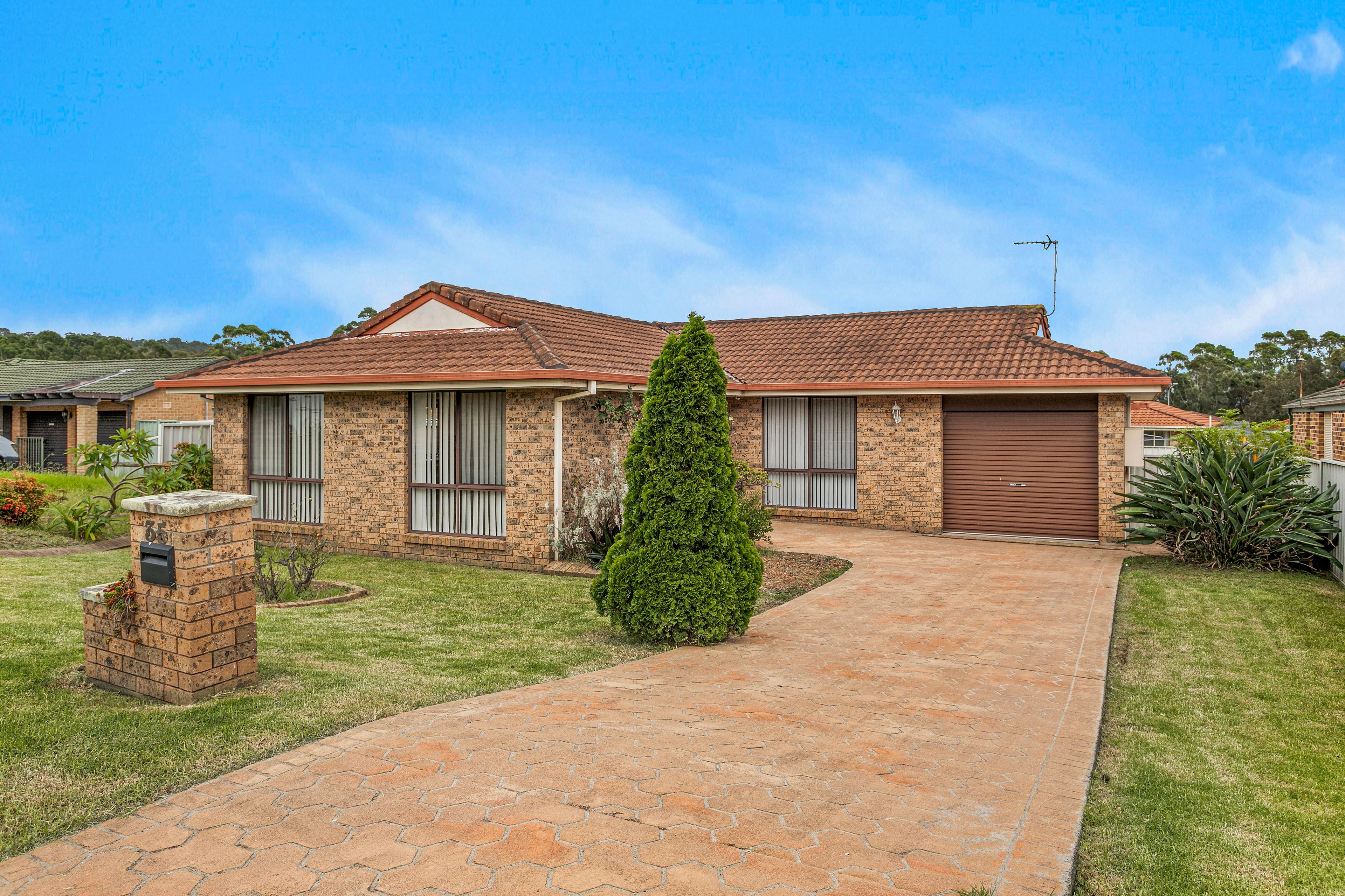 35 Burdekin Drive, Albion Park, NSW 2527 Leased House Ray White