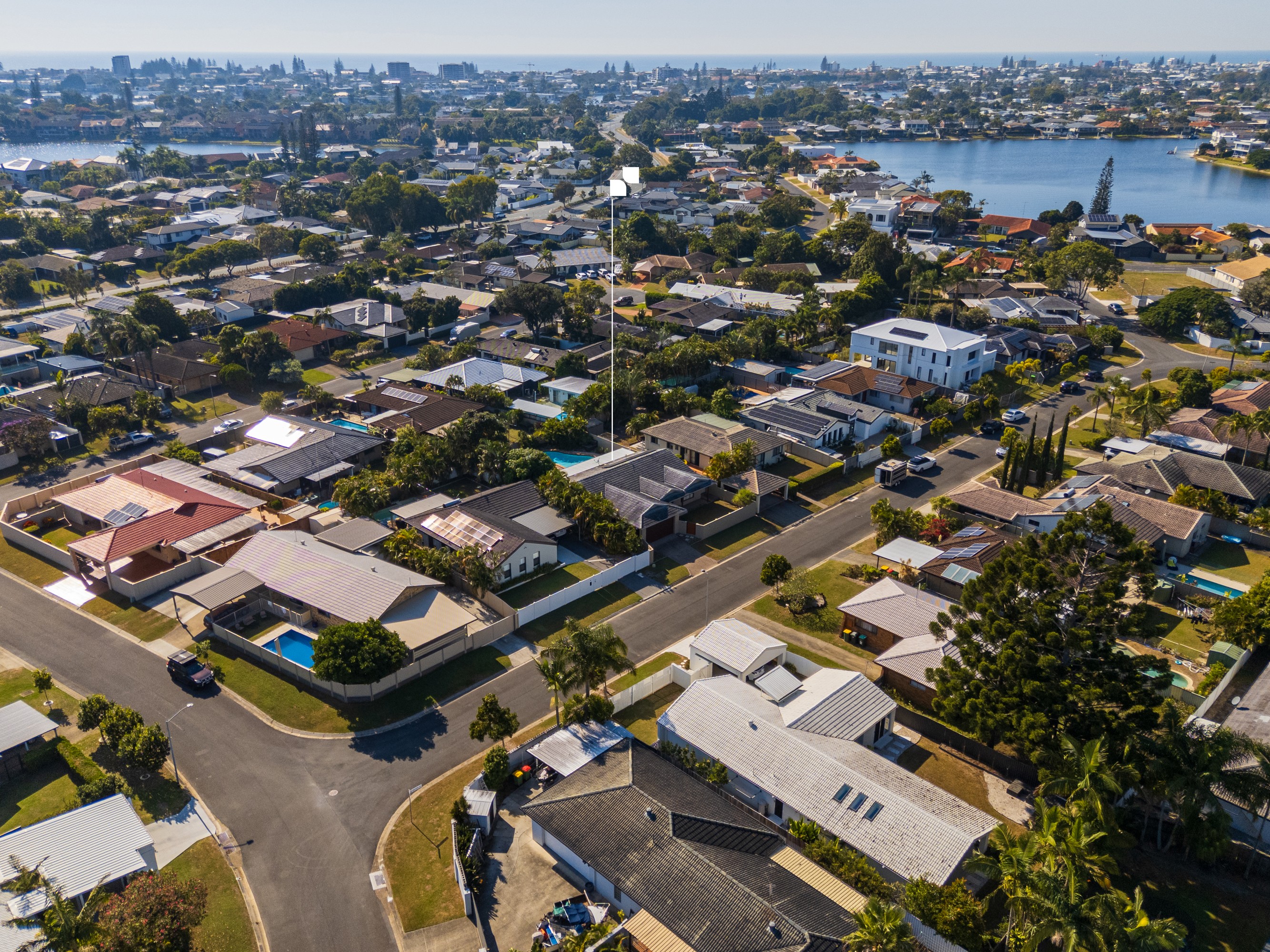 6 Wayfarer Avenue, Mermaid Waters, QLD 4218