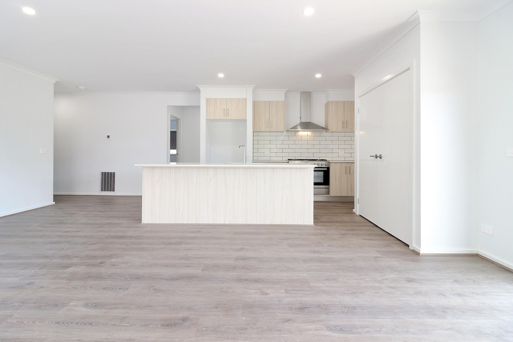 35 Observatory Street, Clyde North, VIC 3978