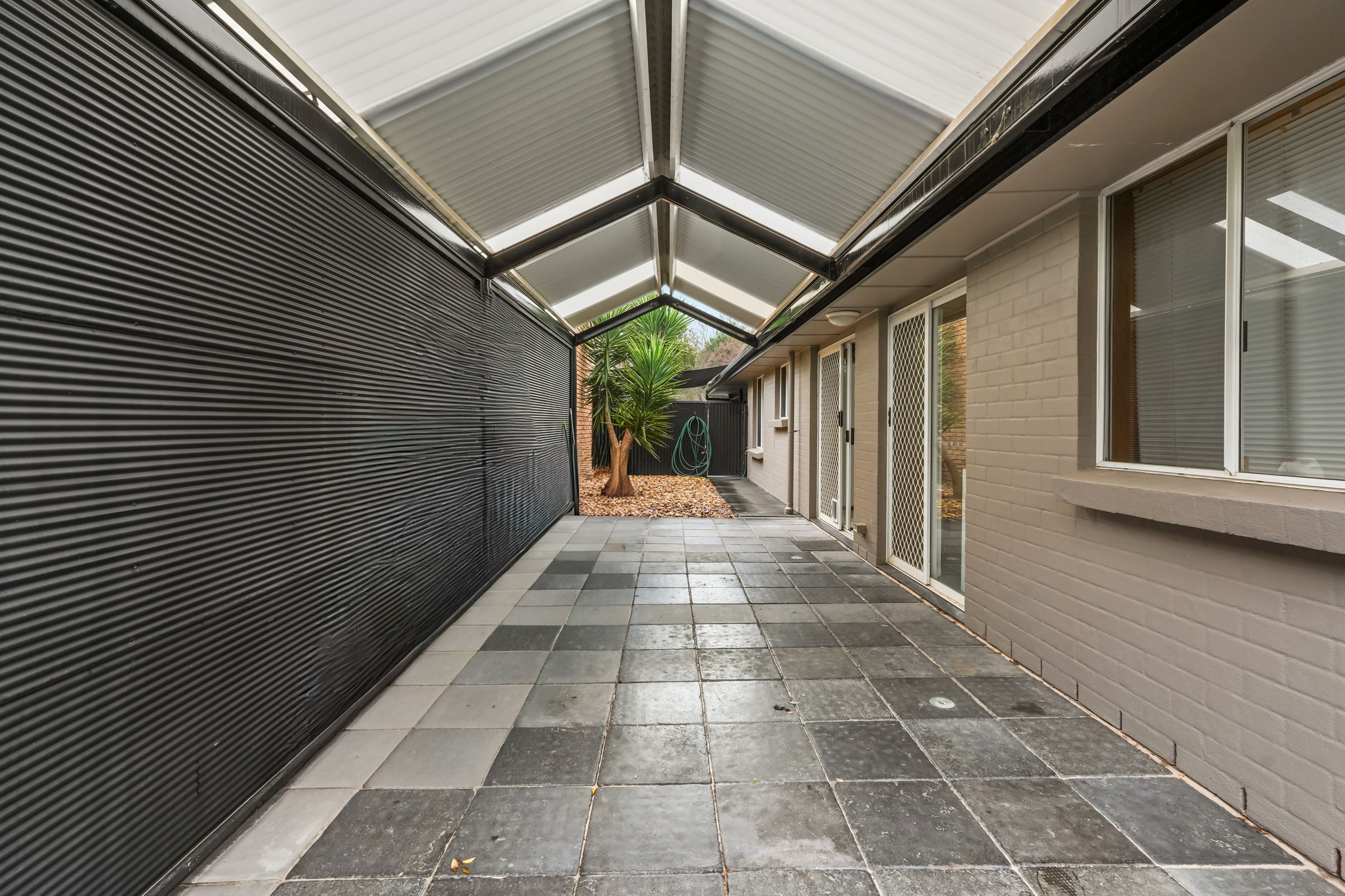 17 Underwood Close — photo 25 of 27