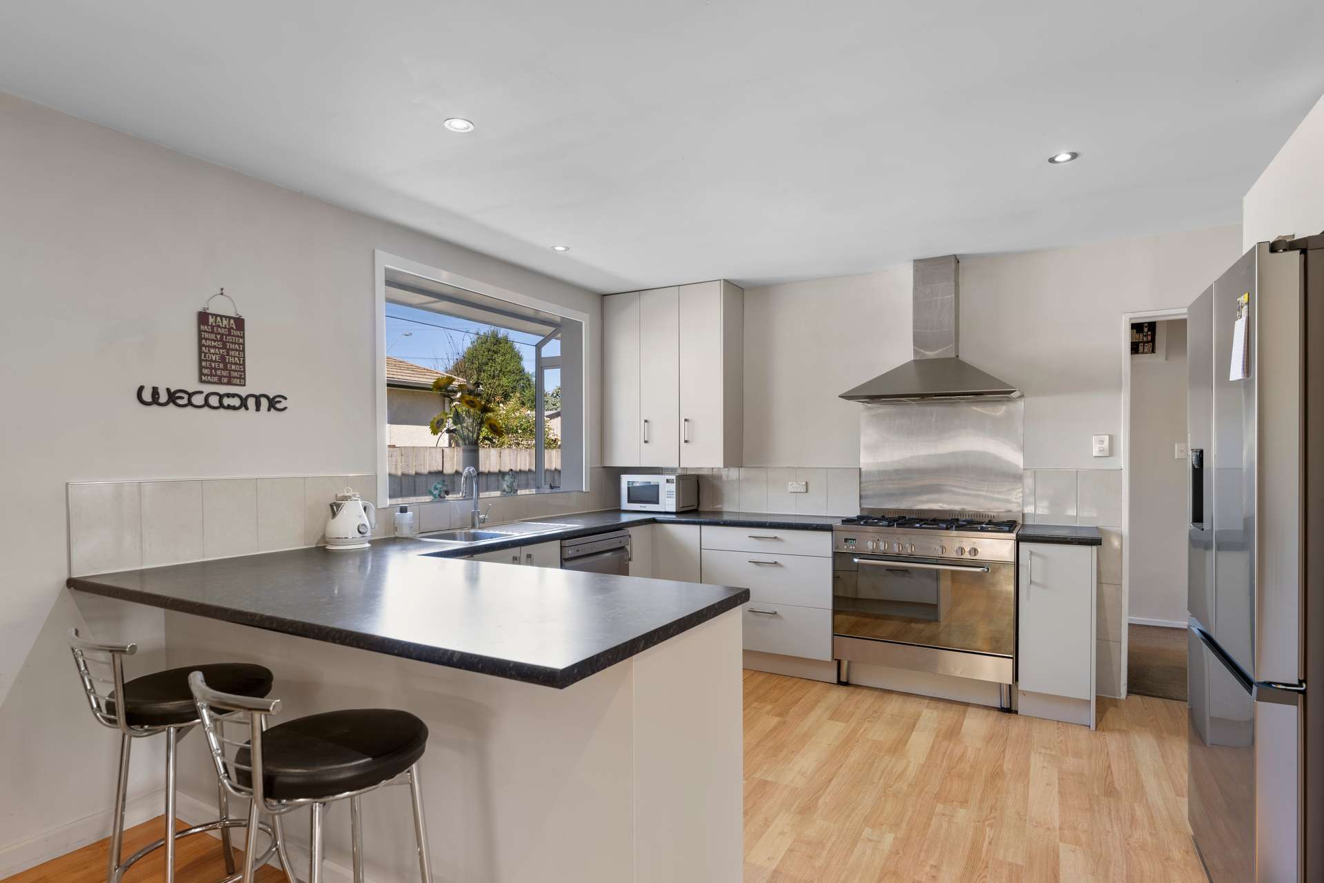 16 Woodend Road photo 0