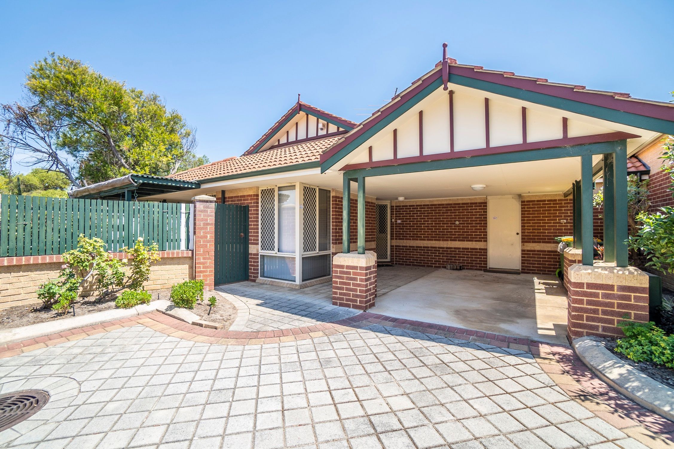 376 Belgravia Street, Cloverdale WA 6105