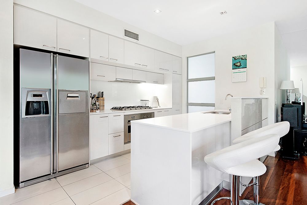 701 North Hill Drive, Robina, QLD 4226