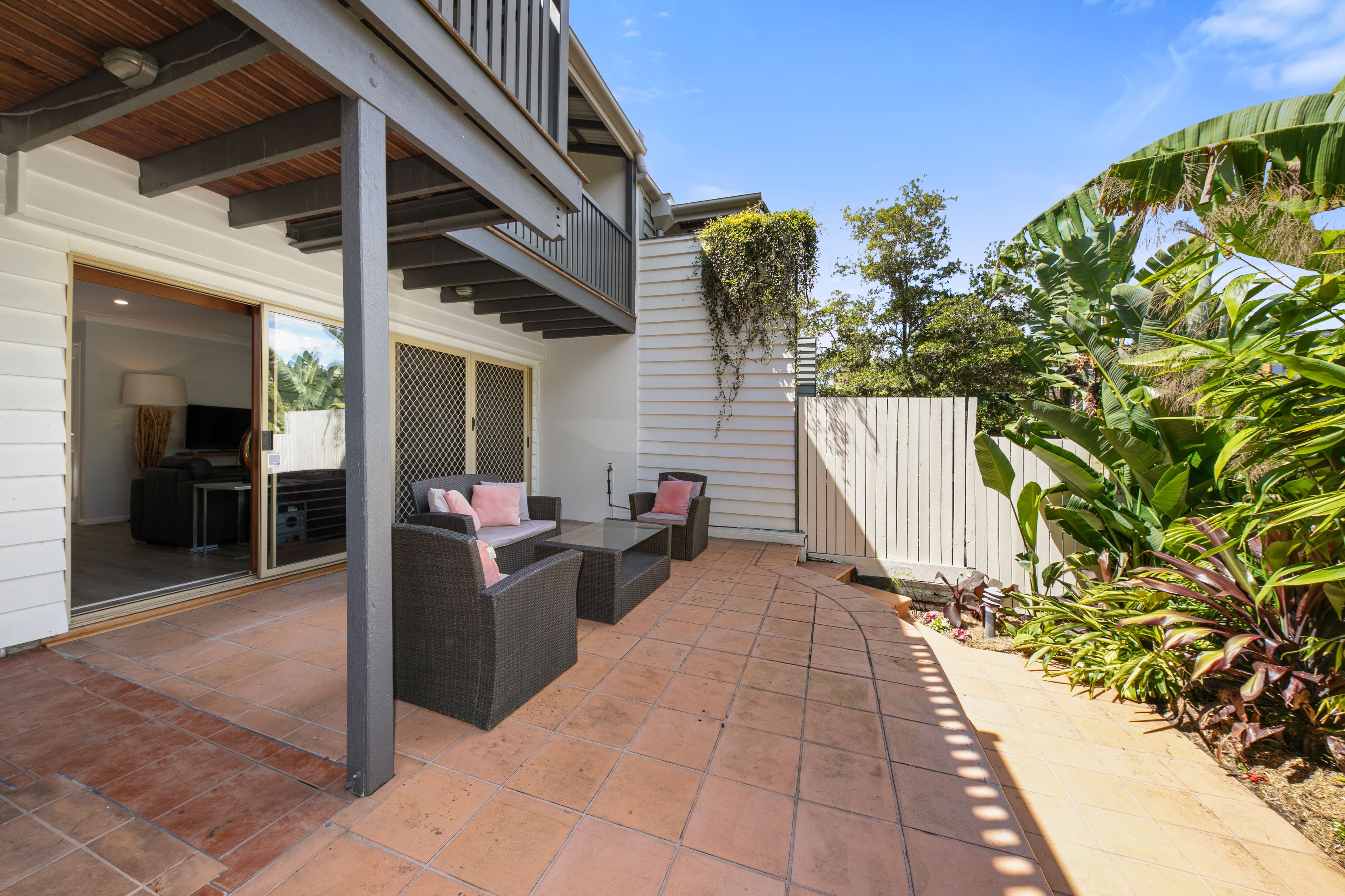 10 Beaconsfield Street, Highgate Hill QLD 4101