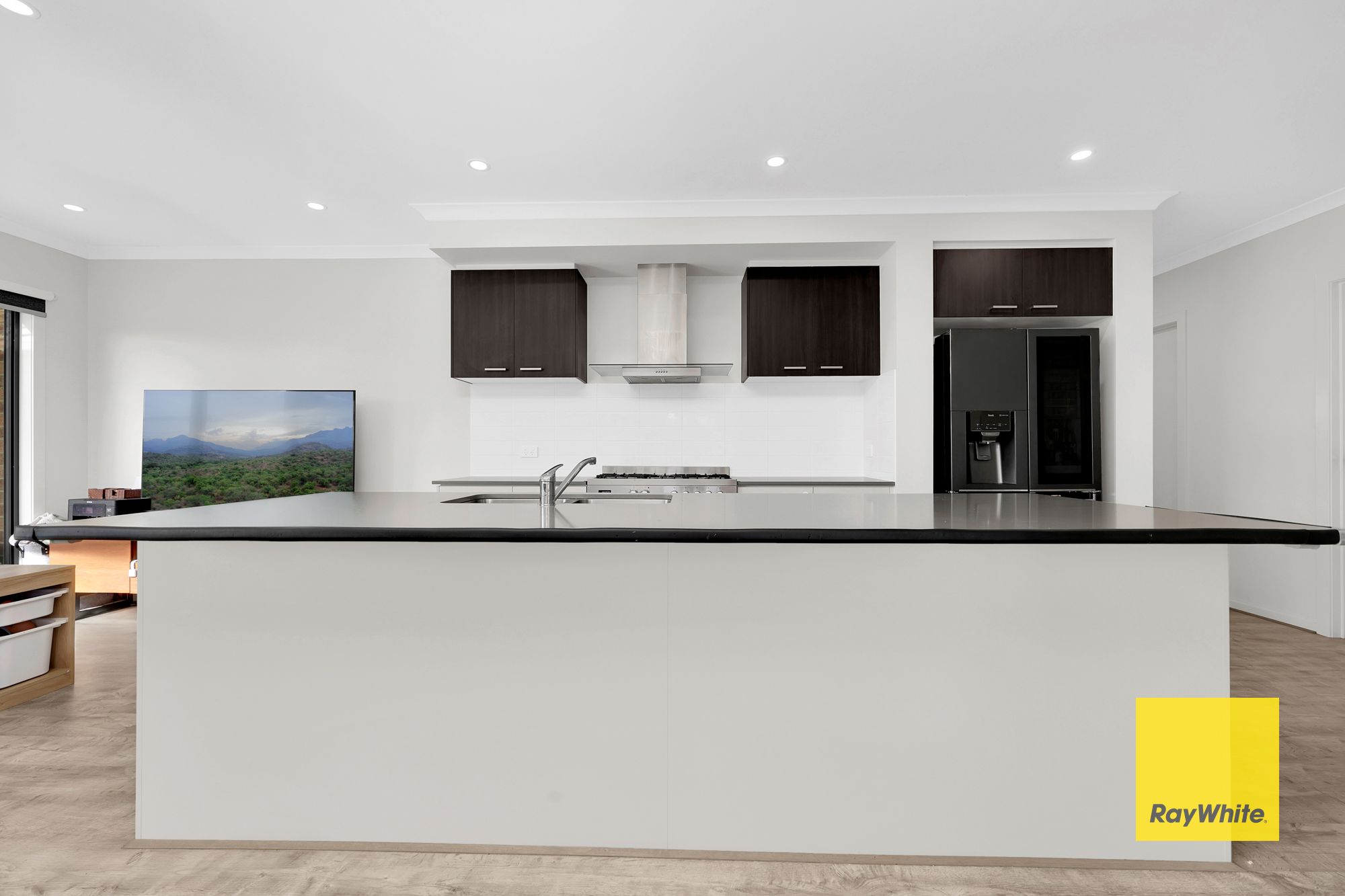 16 Edgedell Avenue — photo 5 of 18