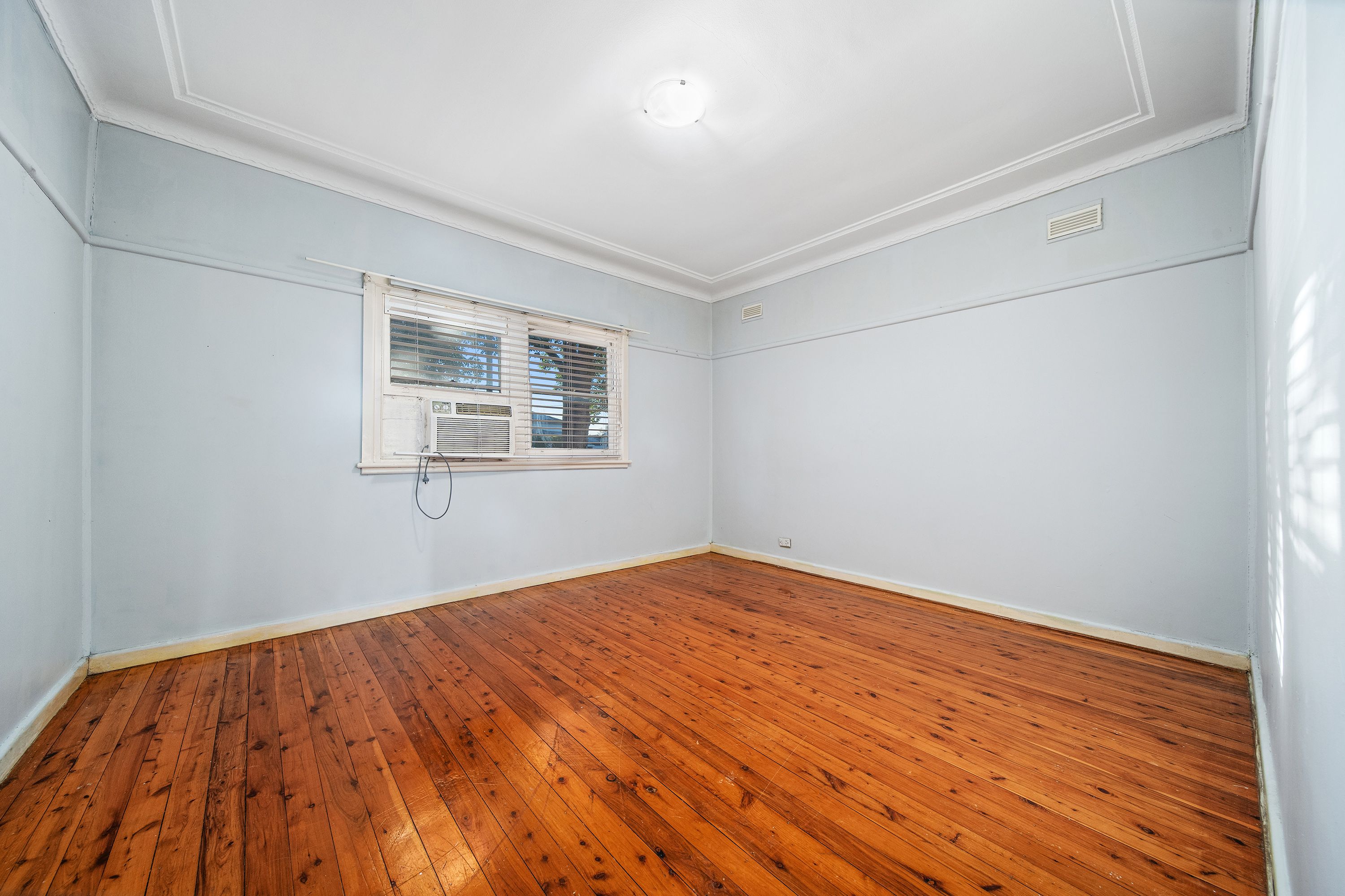 26 Barton Street — photo 4 of 7