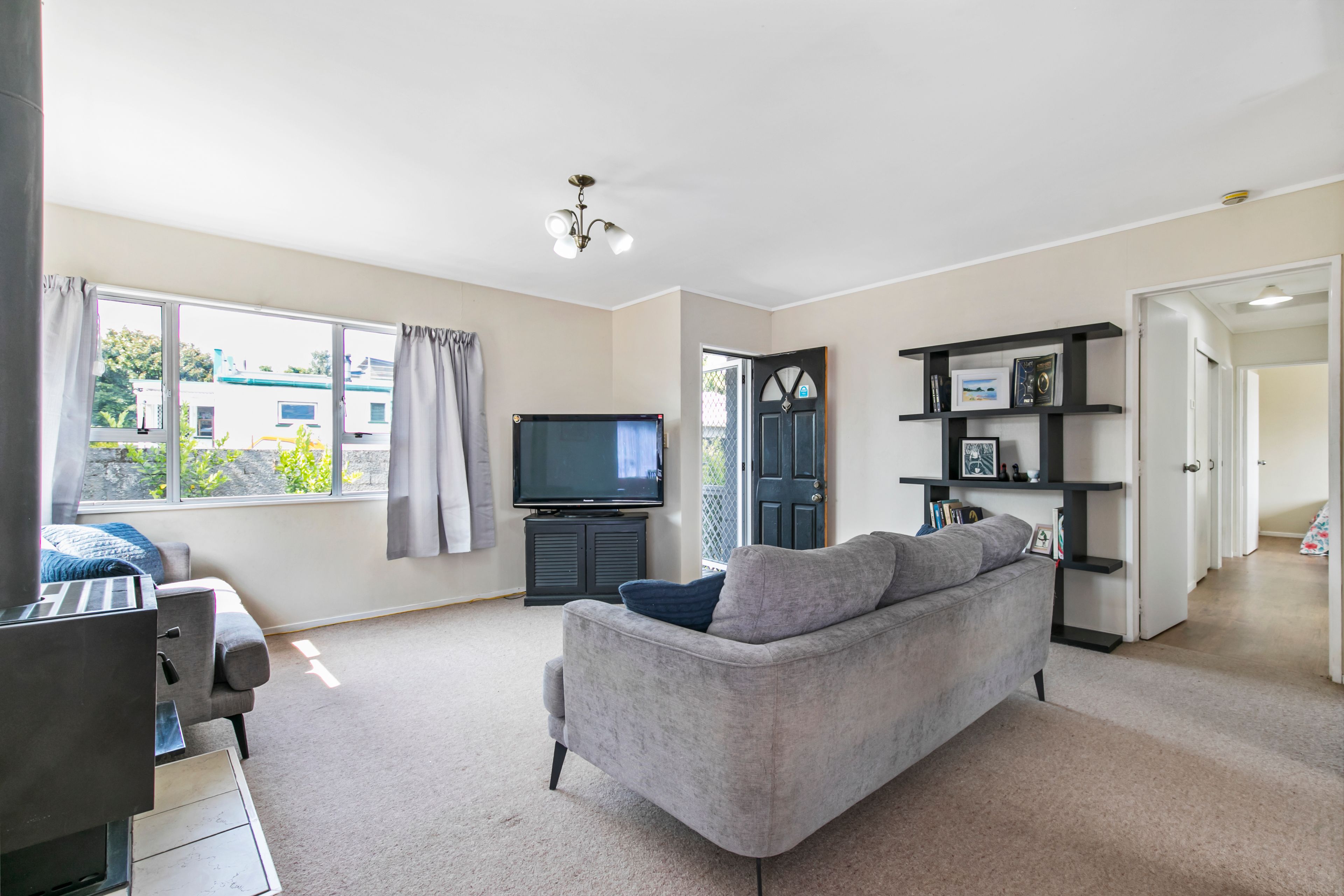 2/41 Great South Road, Papakura, Papakura