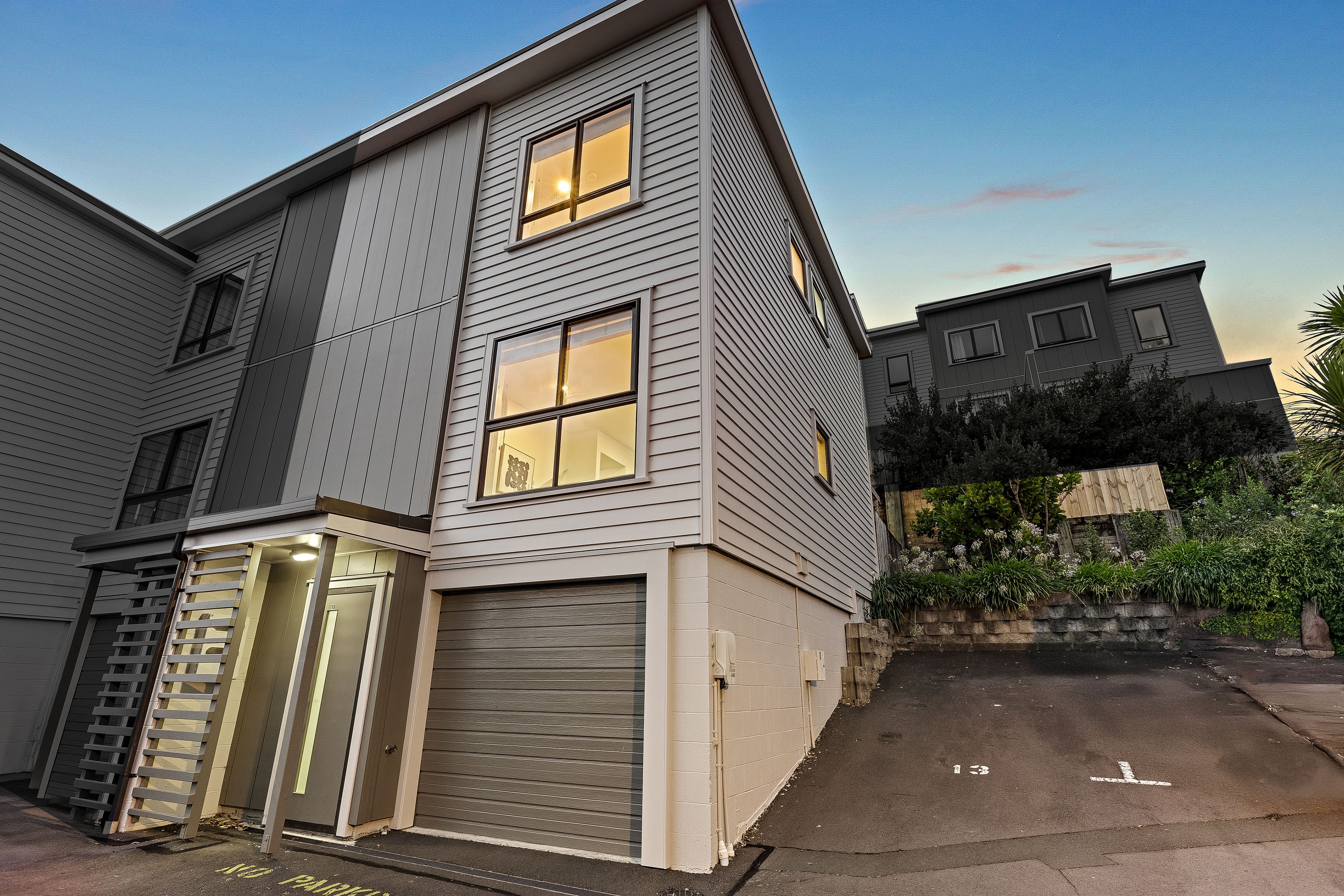 13/17 Georgia Terrace, Albany, North Shore City