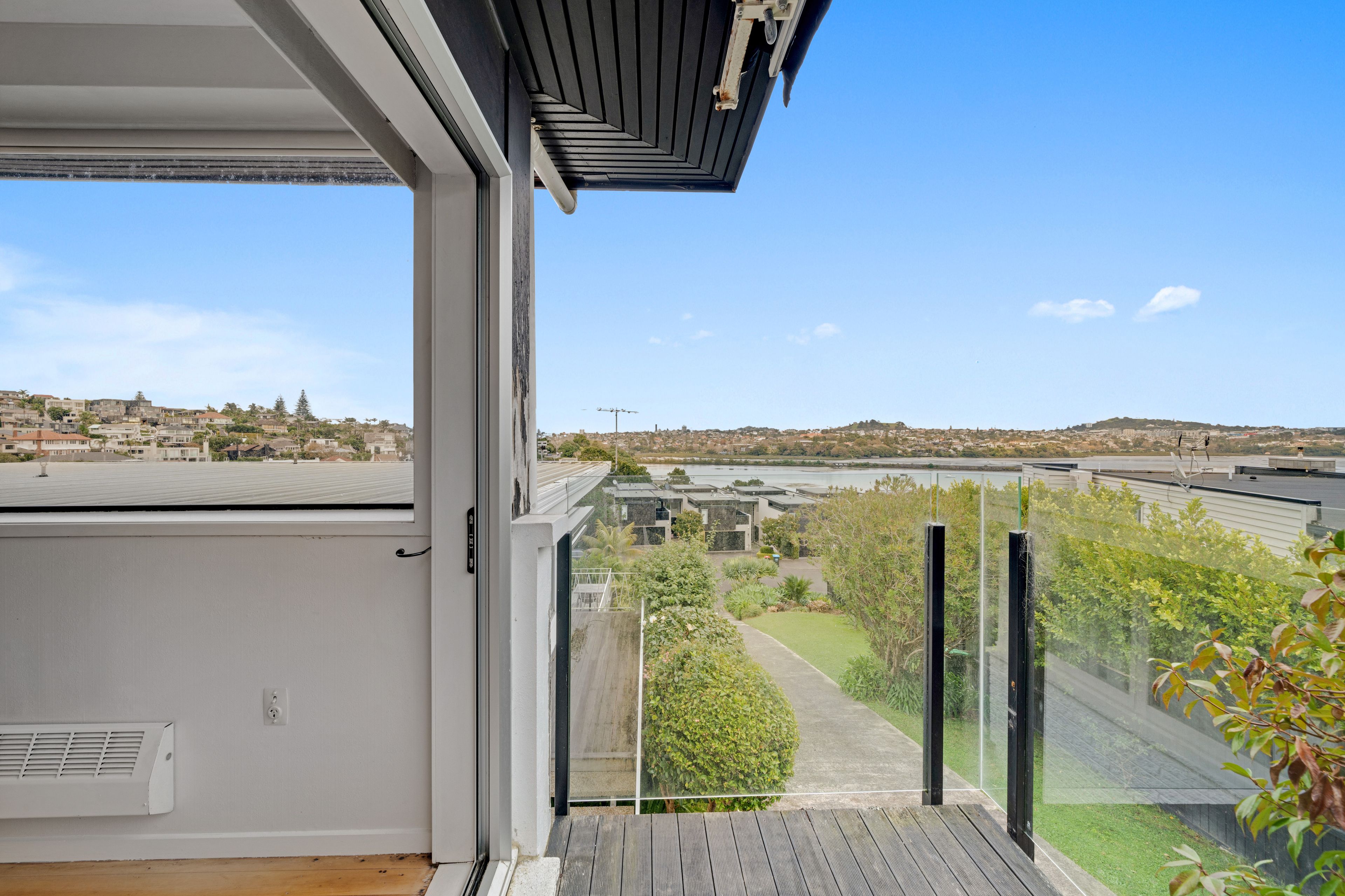 4/128 Paritai Drive, Orakei