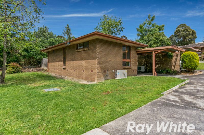 35 Felix Grove, Mooroolbark VIC 3138