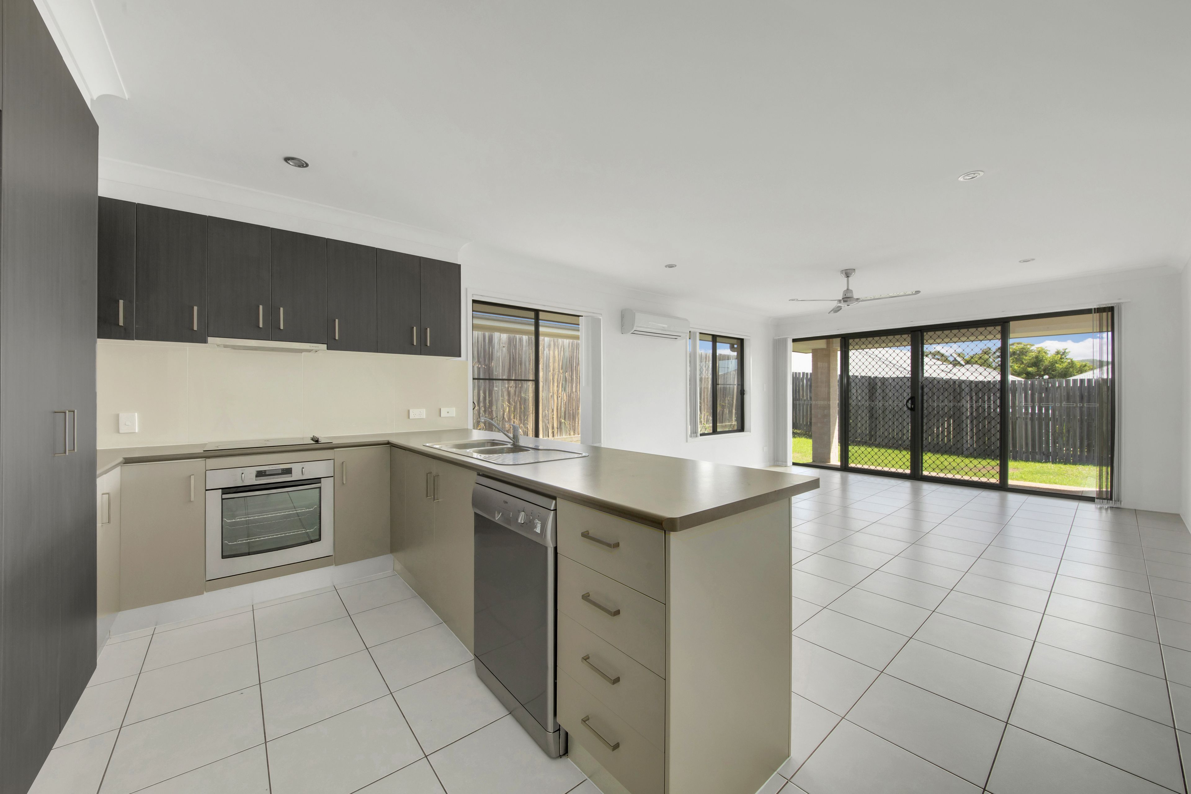 24 Oystercatcher Road, Kirkwood, QLD 4680