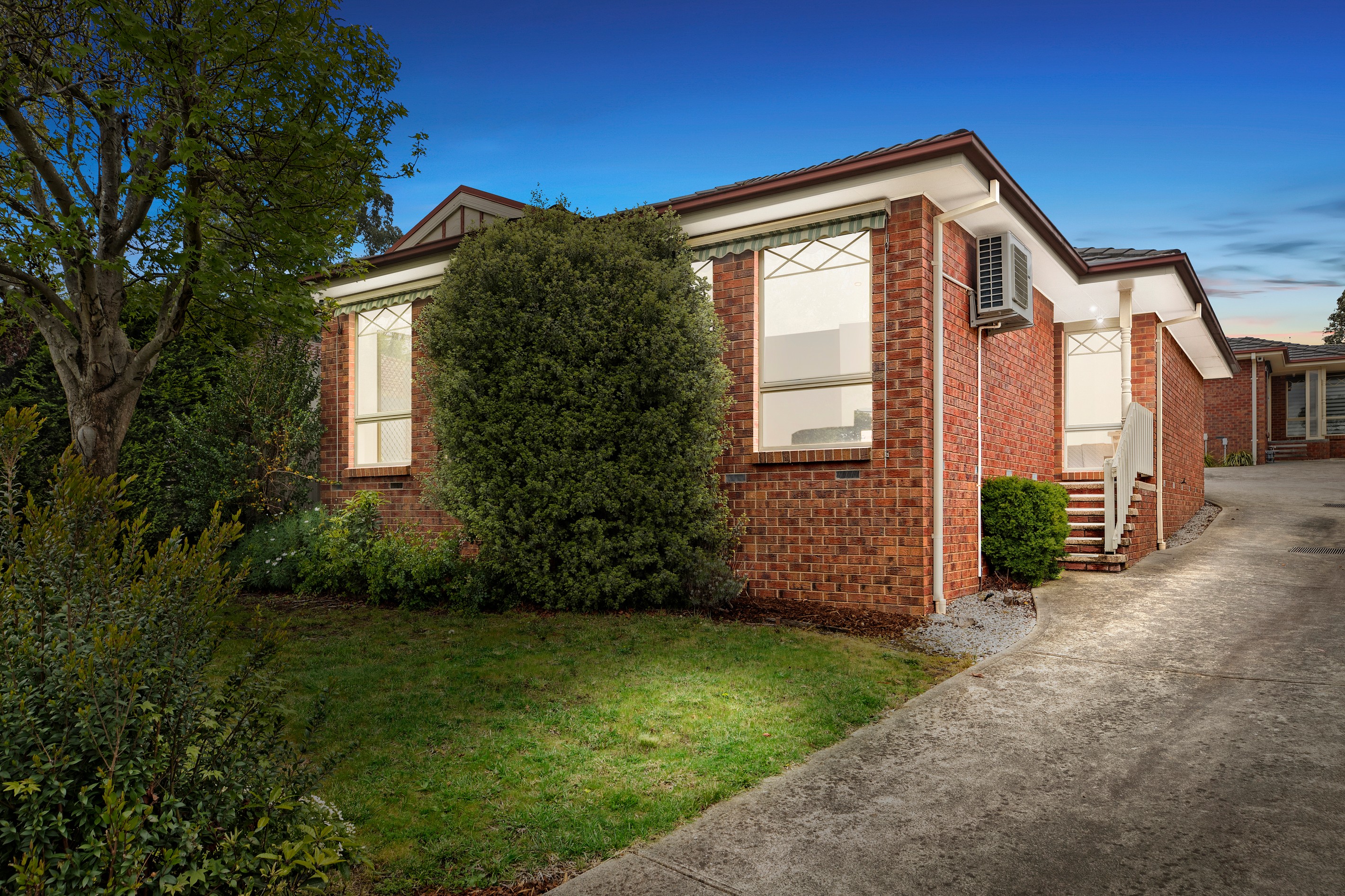 1/10 Bareena Avenue, Rowville, VIC 3178