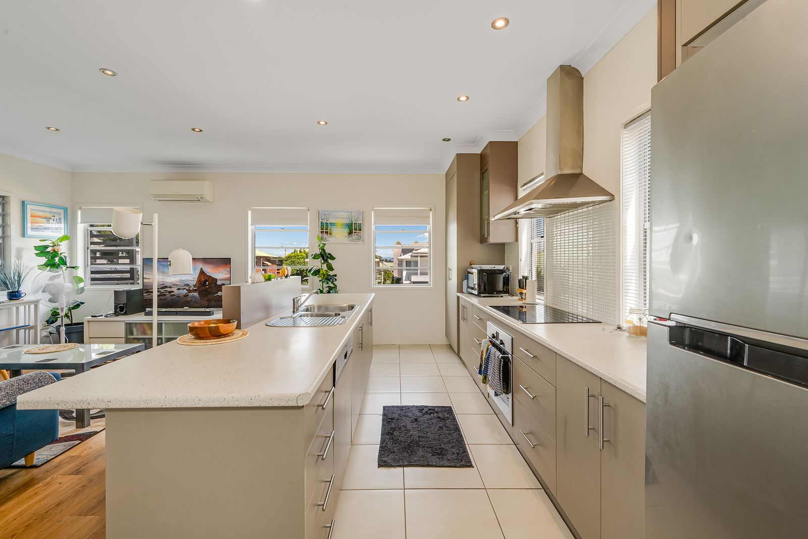 10/415-417 Scarborough Road, Scarborough, QLD 4020