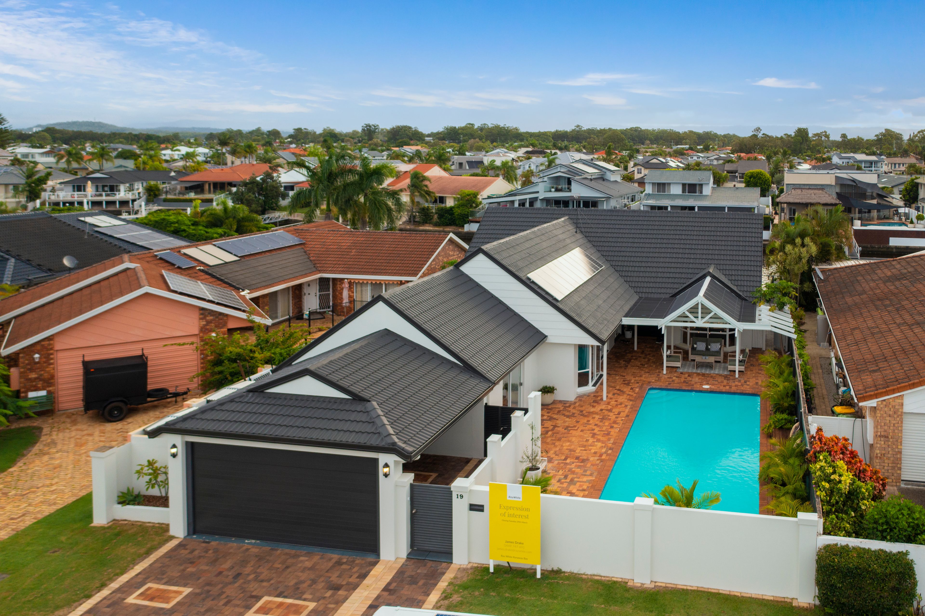 19 Cockleshell Court, Runaway Bay QLD 4216