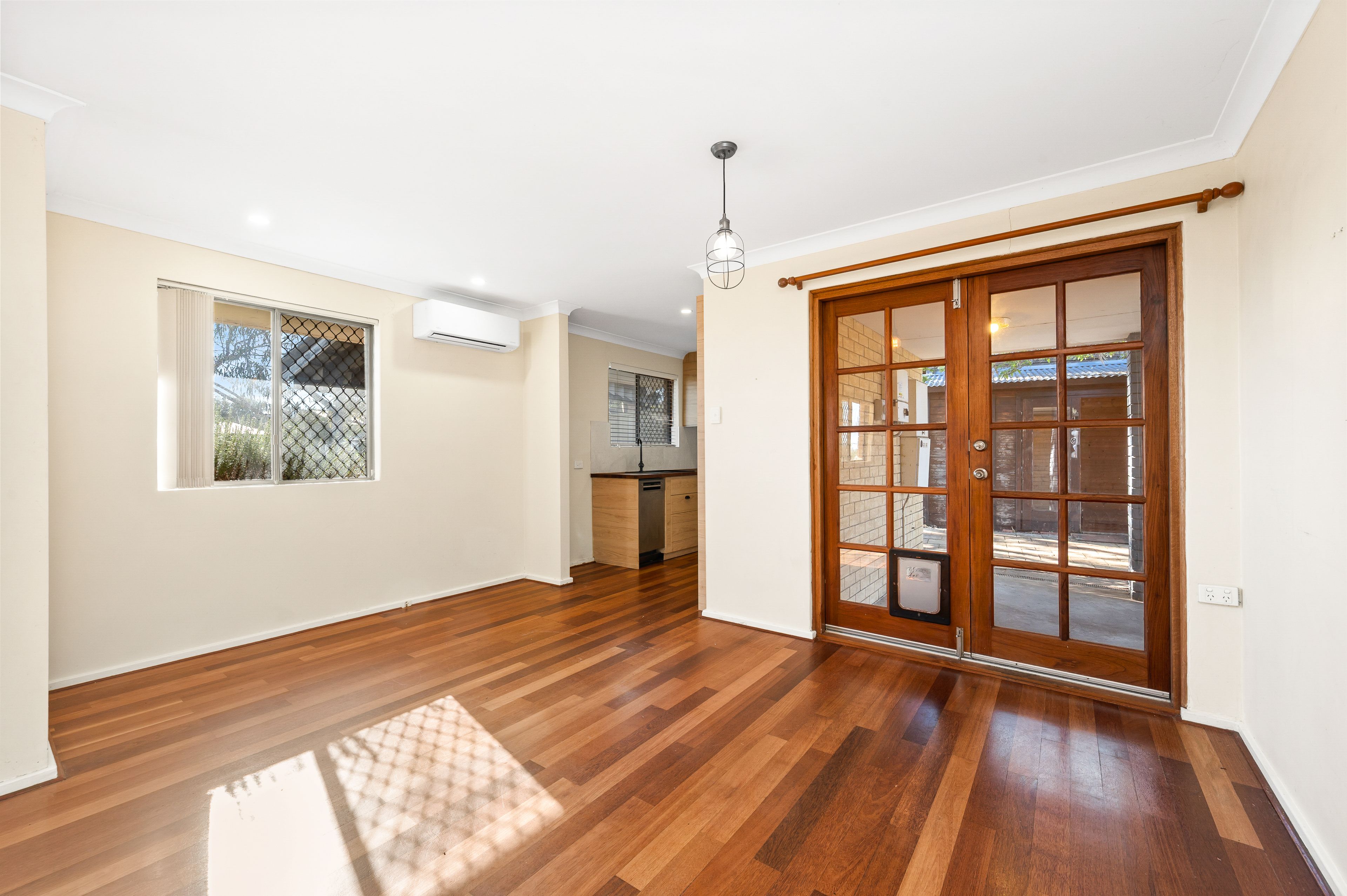 13 Erpingham Road — photo 7 of 25