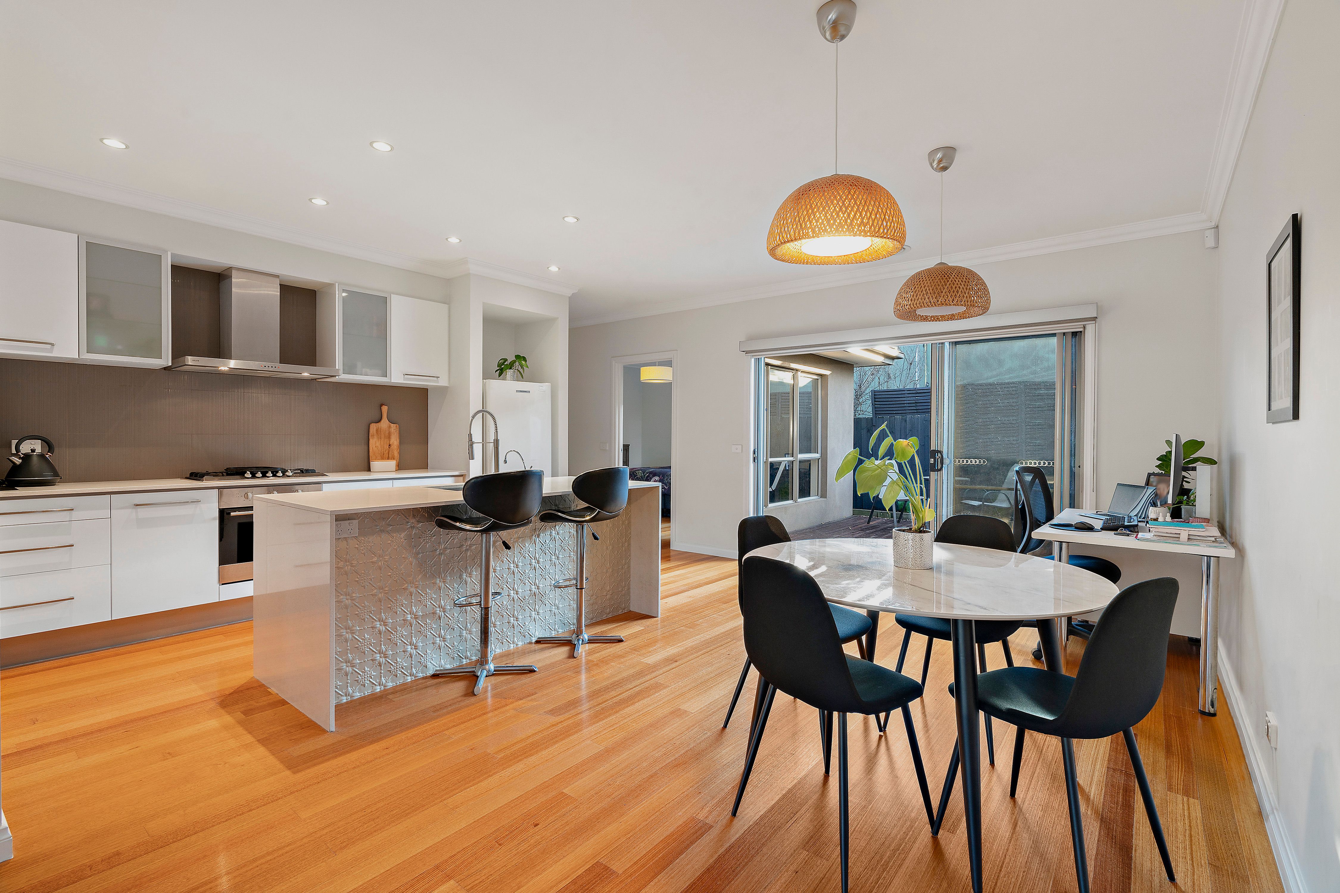 2/5 Luntar Road, Oakleigh South, VIC 3167
