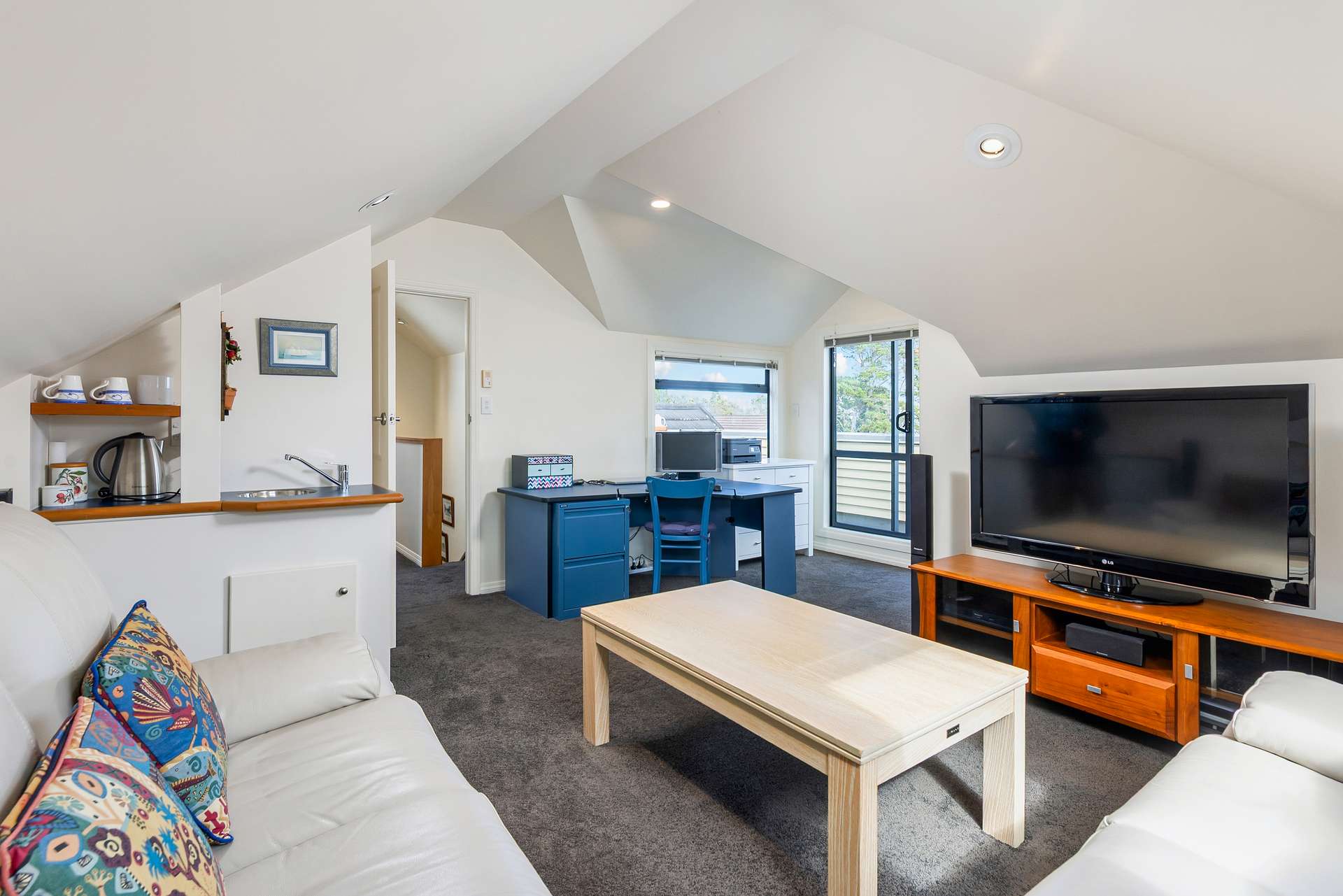75 Halsey Drive photo 16