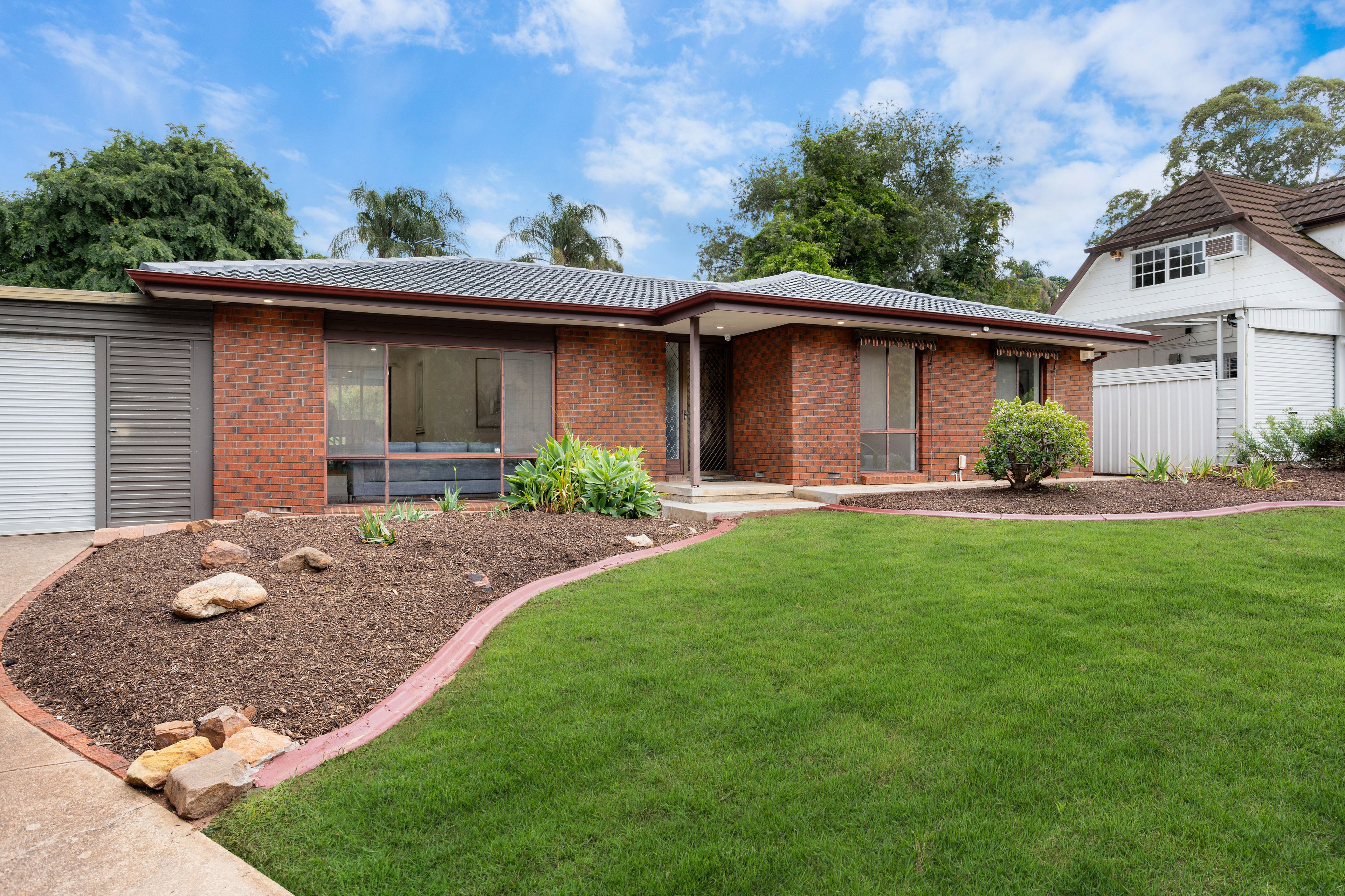 40 Kingfisher Drive — photo 3 of 27