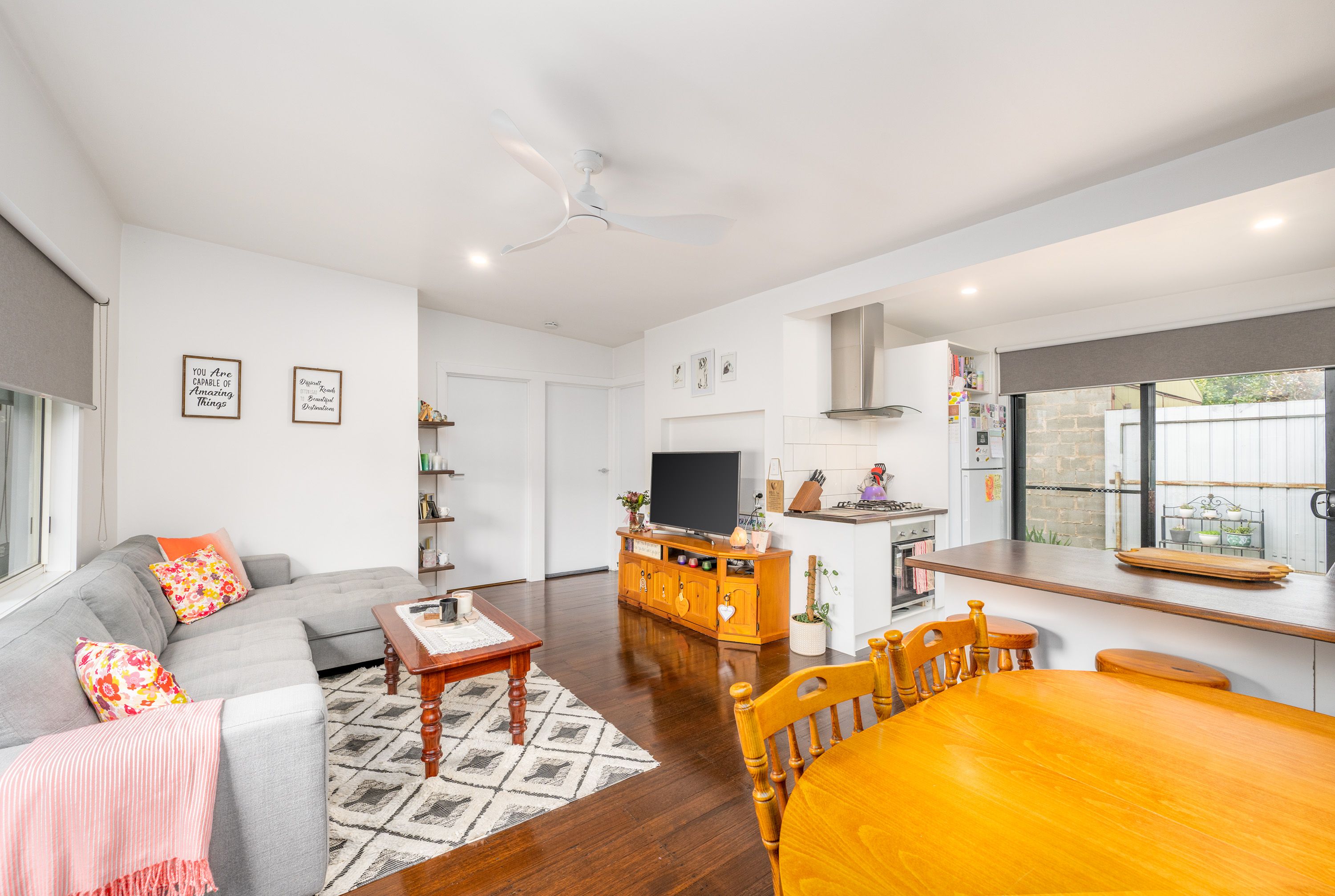 3/6 Charman Avenue — photo 8 of 13