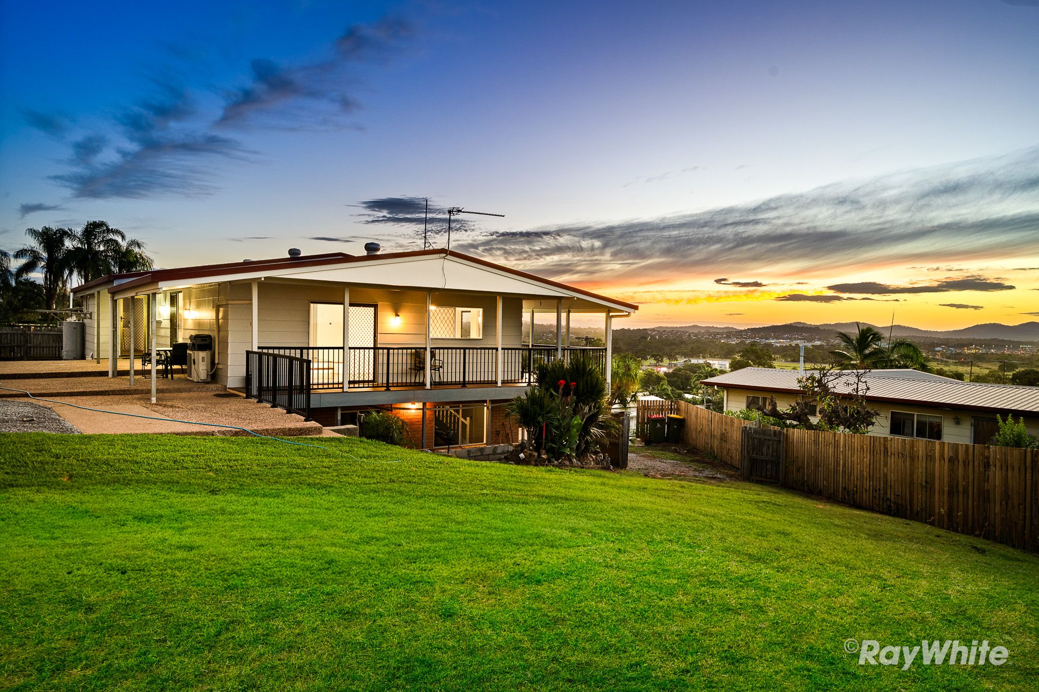 10 Allambee Close, West Gladstone QLD 4680