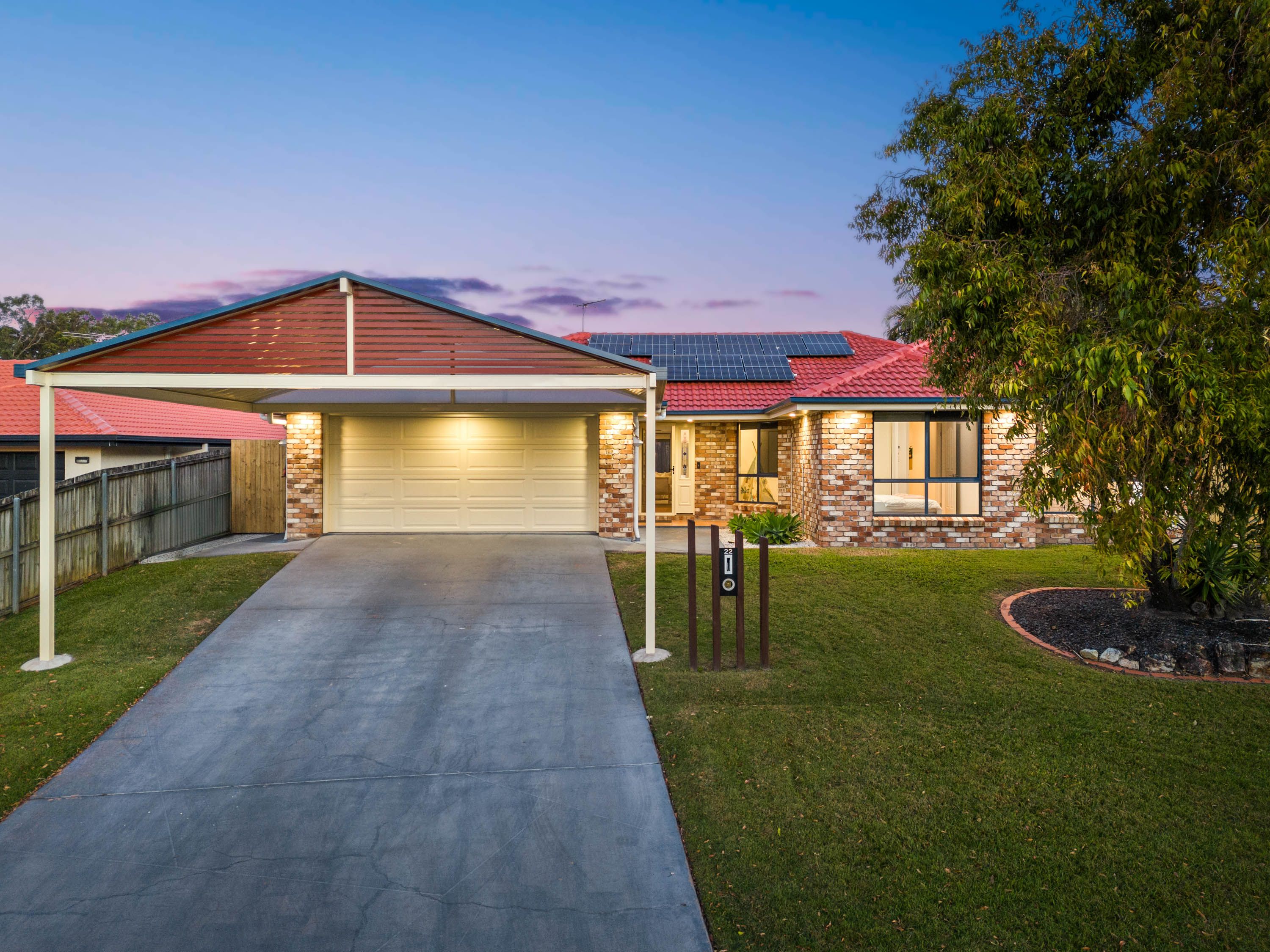 22 Gladebourne Crescent, Victoria Point, QLD 4165