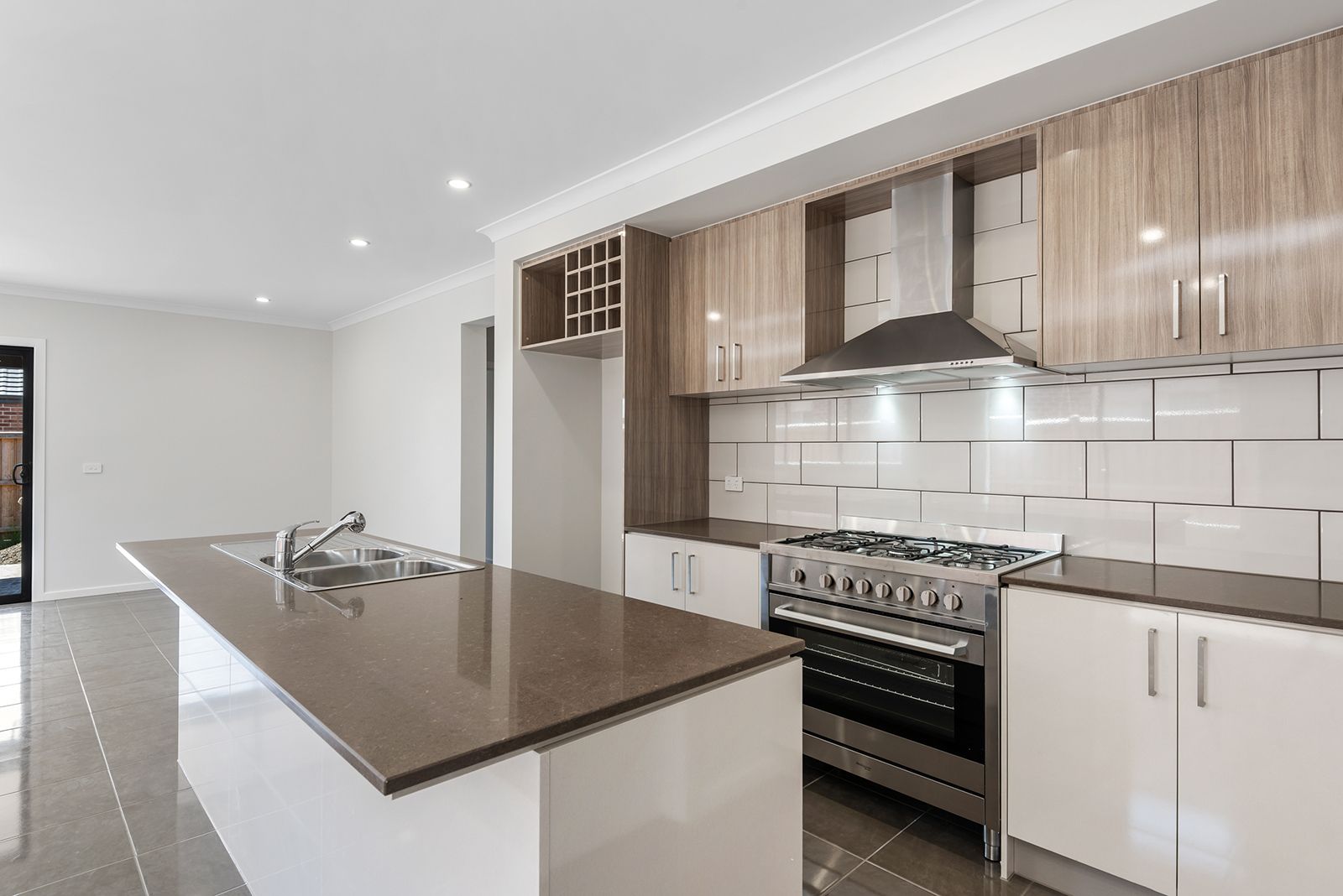 27 Primrose Crescent, Mickleham, VIC 3064