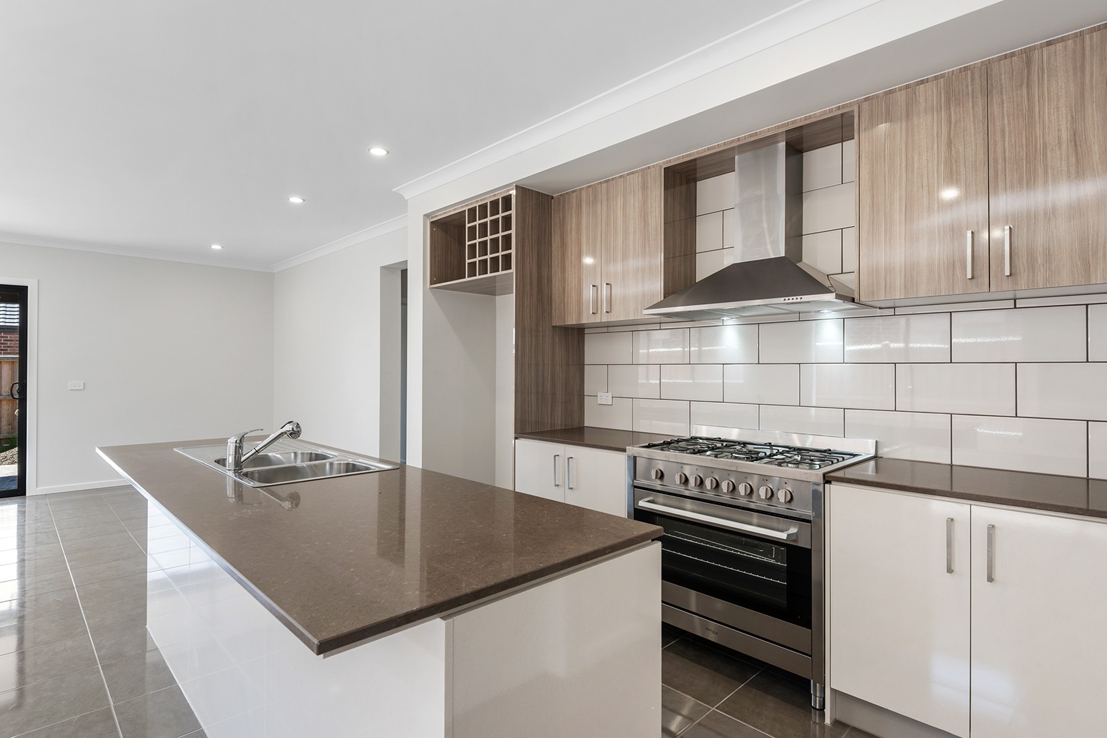 27 Primrose Crescent, Mickleham, VIC 3064