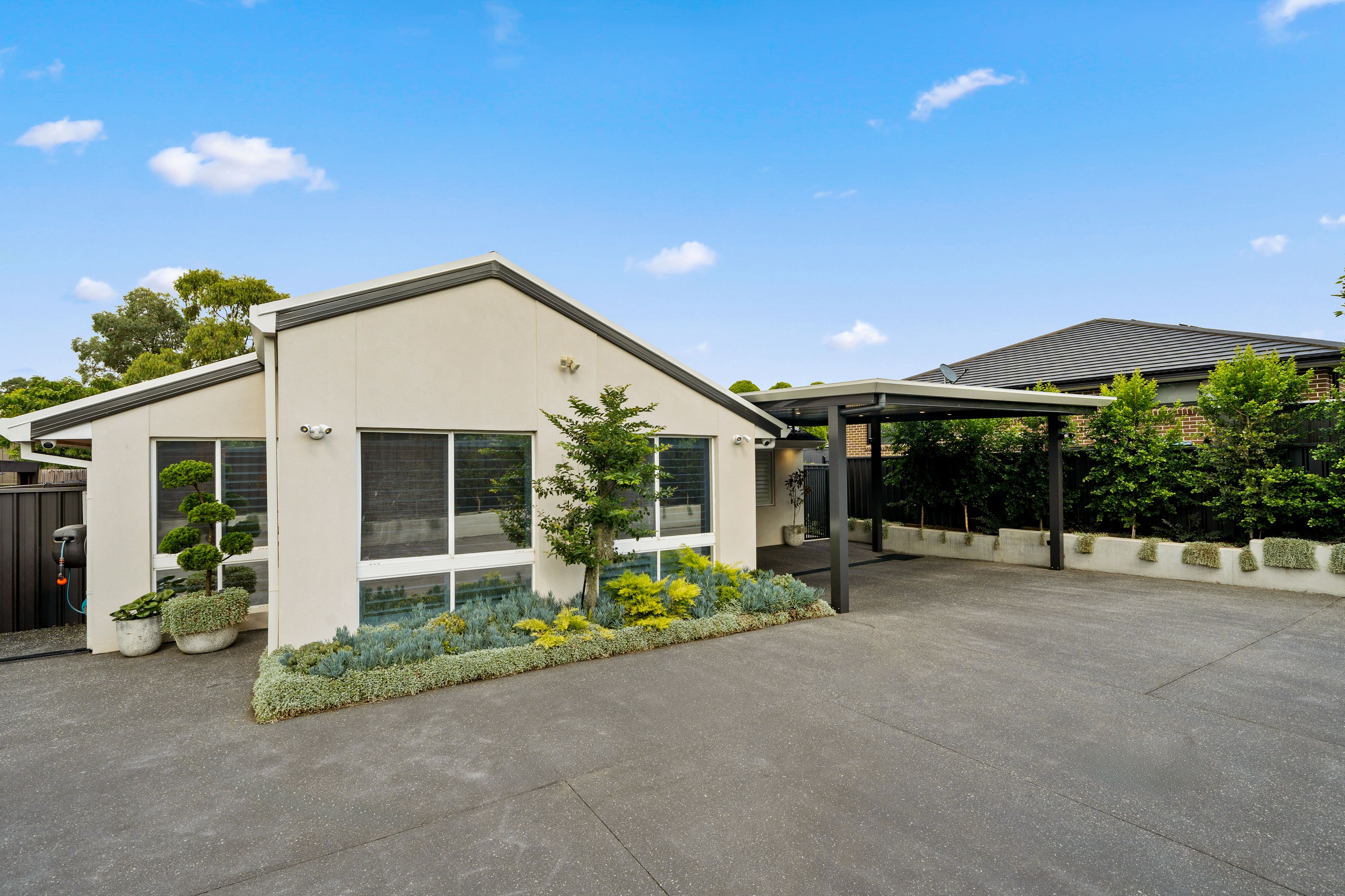 8 Hugo Place, Quakers Hill NSW 2763